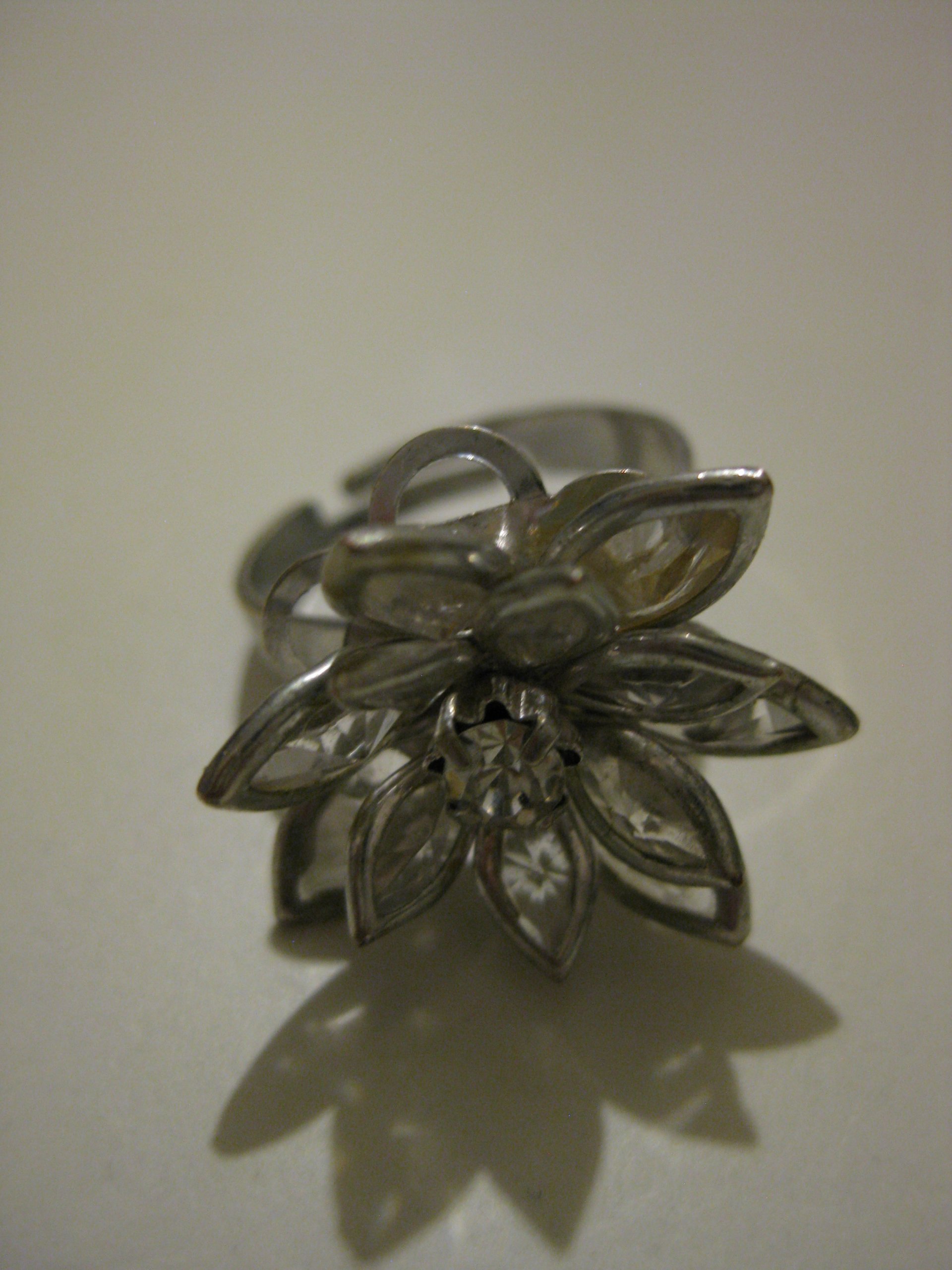 Silver Tone Clear Crystal Flower Adjustable Ring image 3