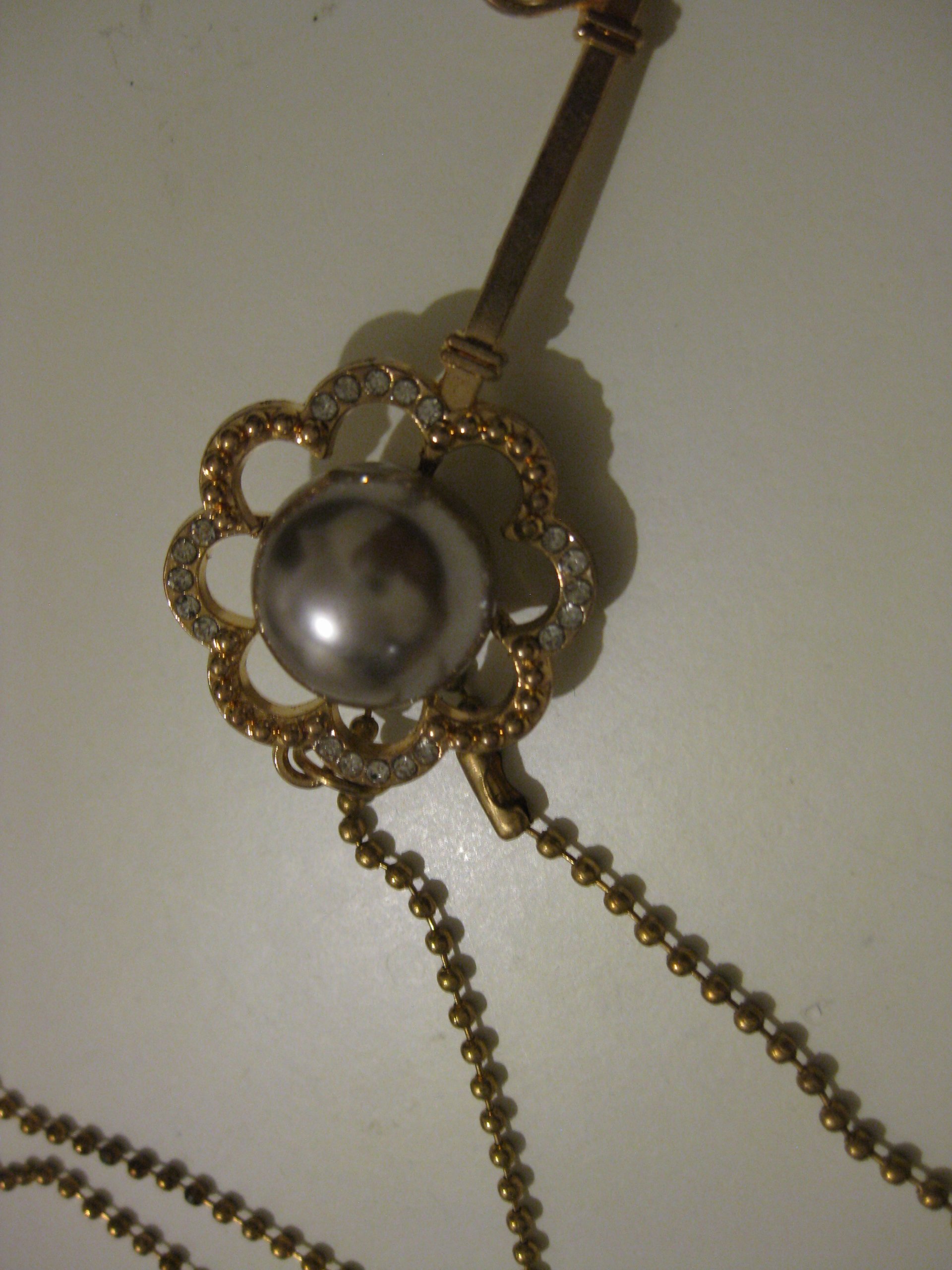 Gold Tone & Pearl Key Pendant Necklace image 3