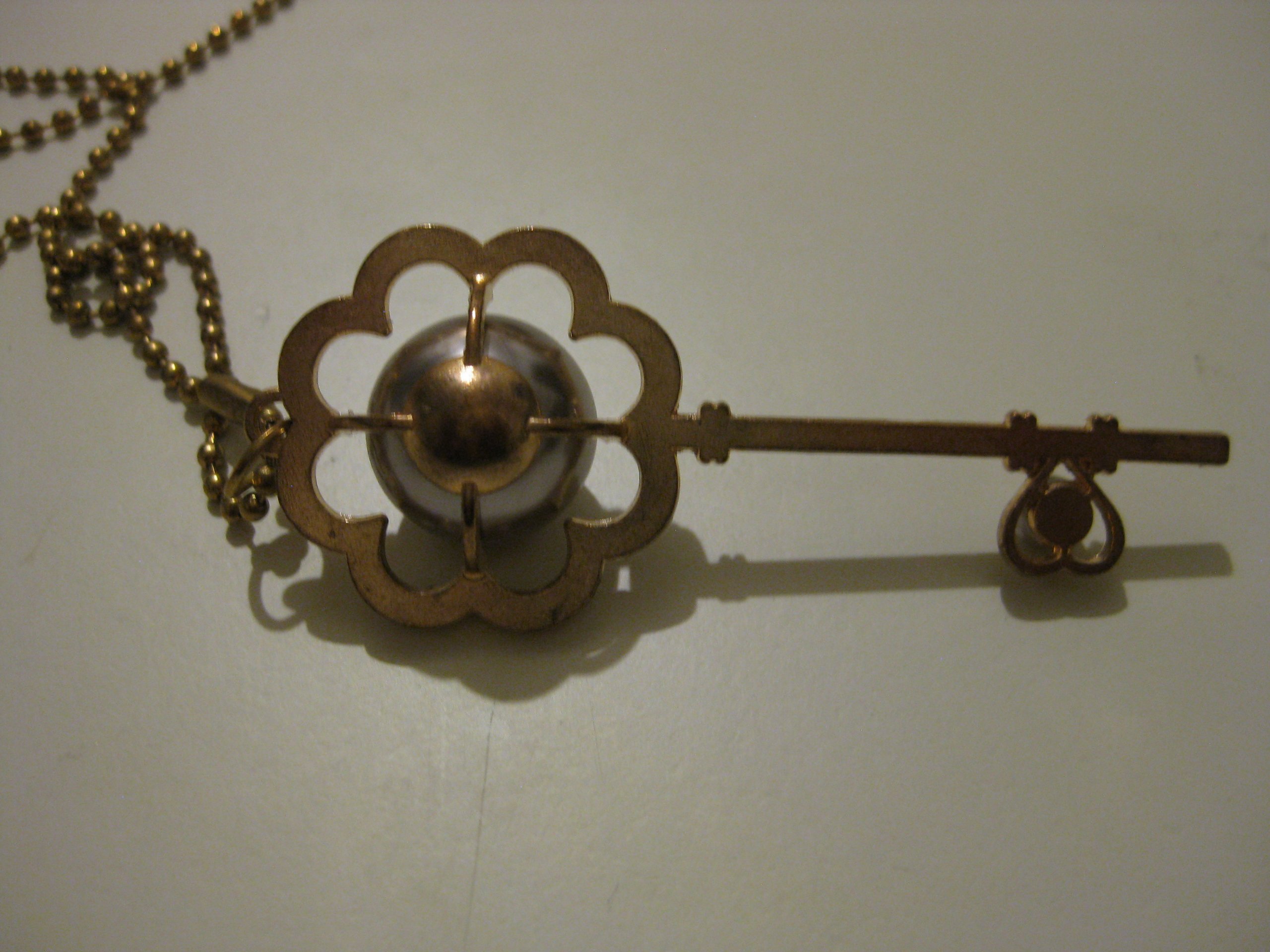 Gold Tone & Pearl Key Pendant Necklace image 6