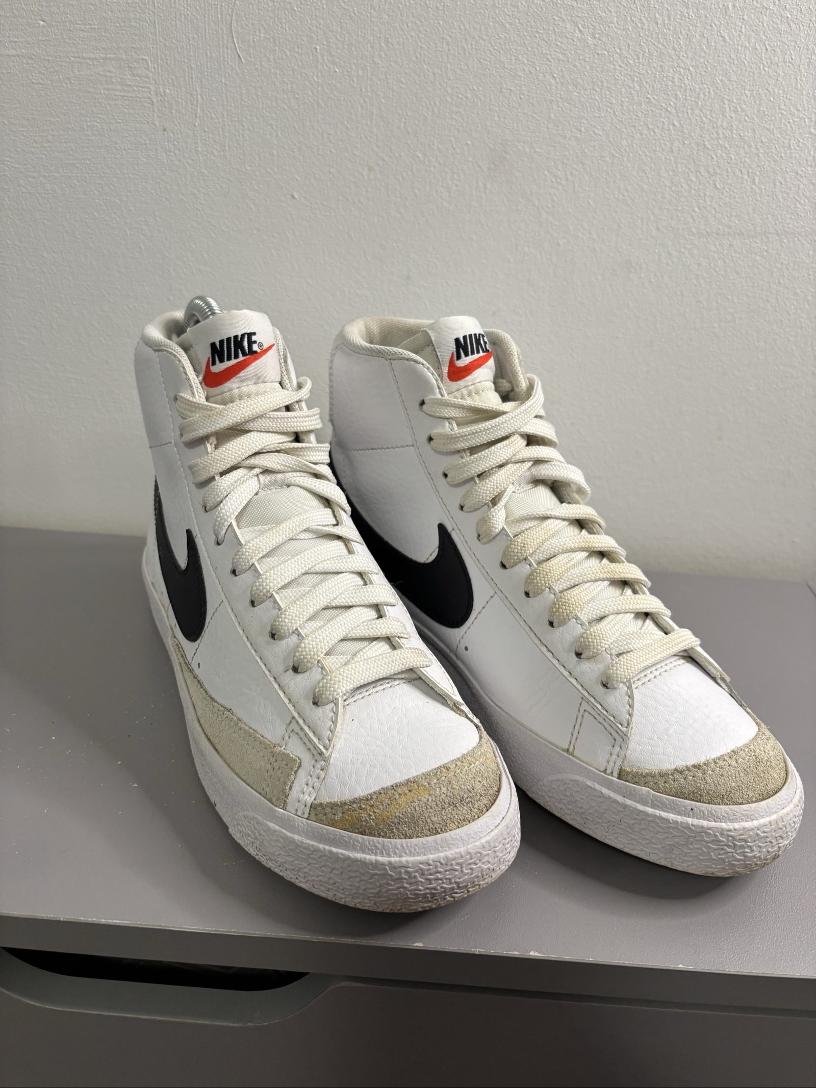 Nike White & Black Blazer Mid 1982 Vintage Sneakers Uk3.5