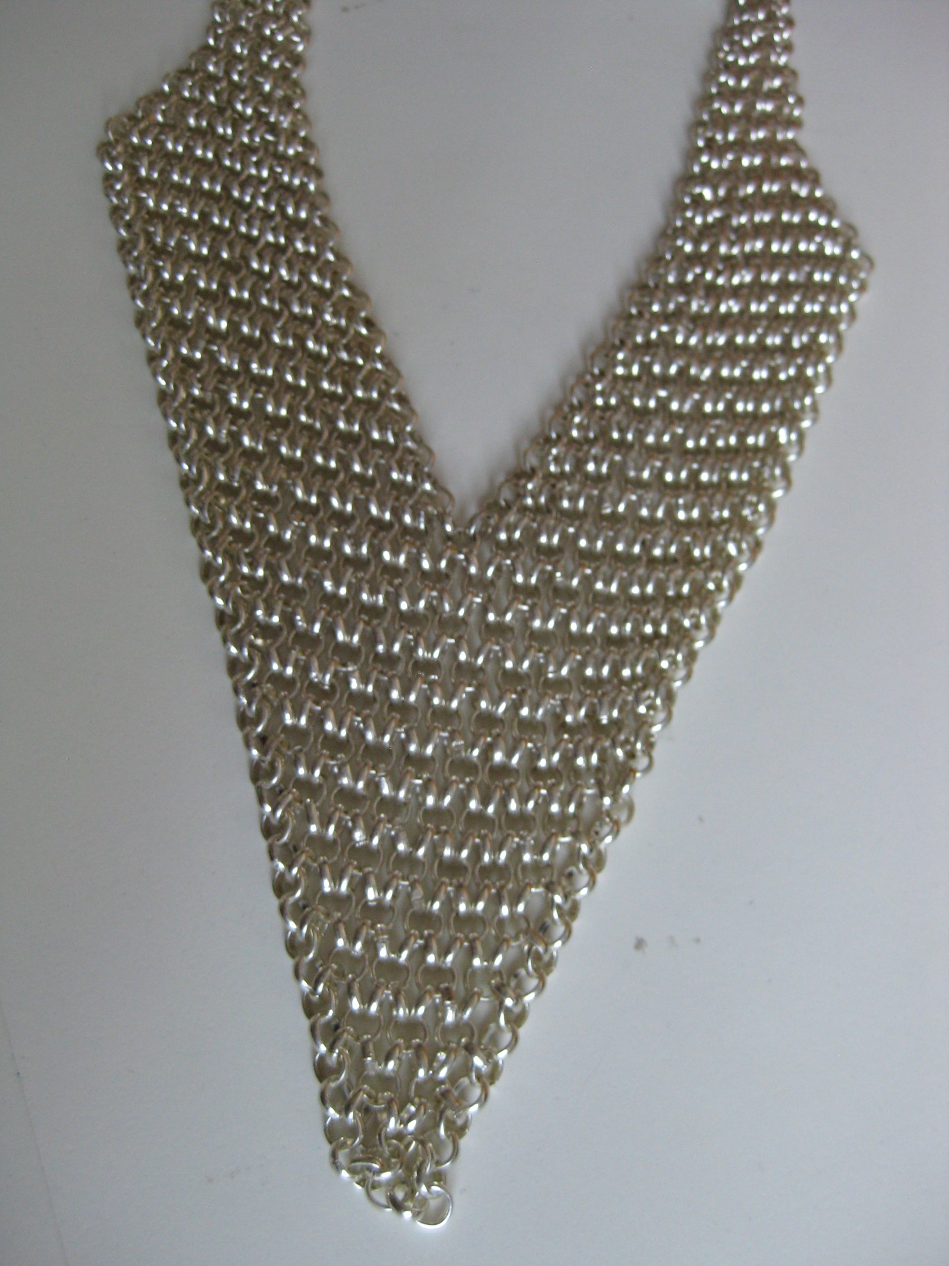Silver Tone Chainmail Style Bib Necklace Unisex image 2