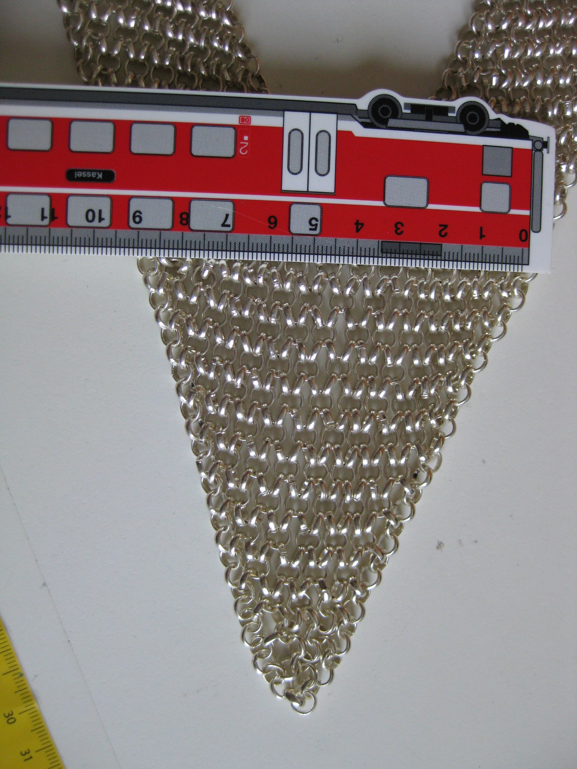 Silver Tone Chainmail Style Bib Necklace Unisex image 10