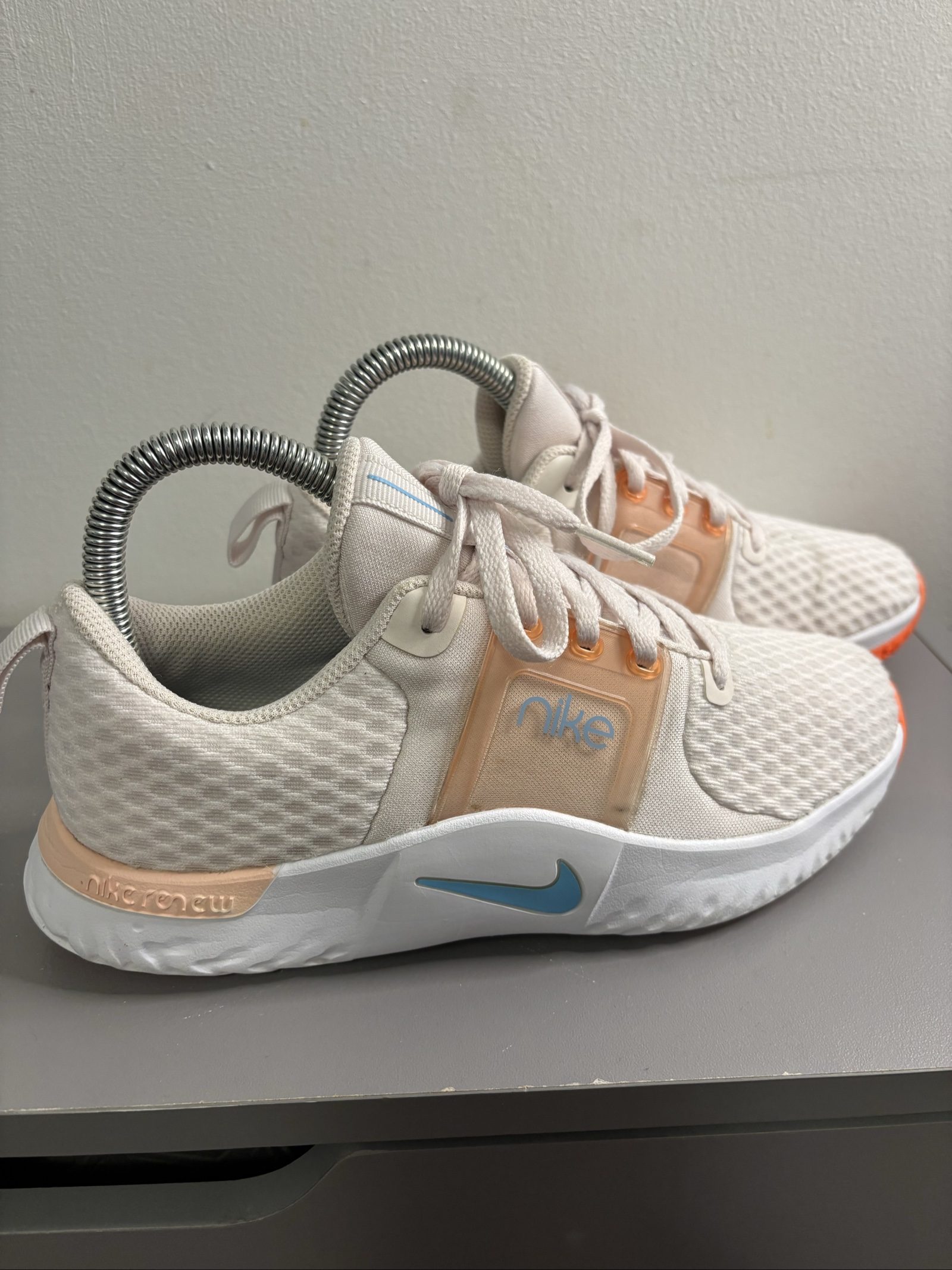 Nike Women's Cream & Orange Renew Running Trainers Uk 3.5 image 2