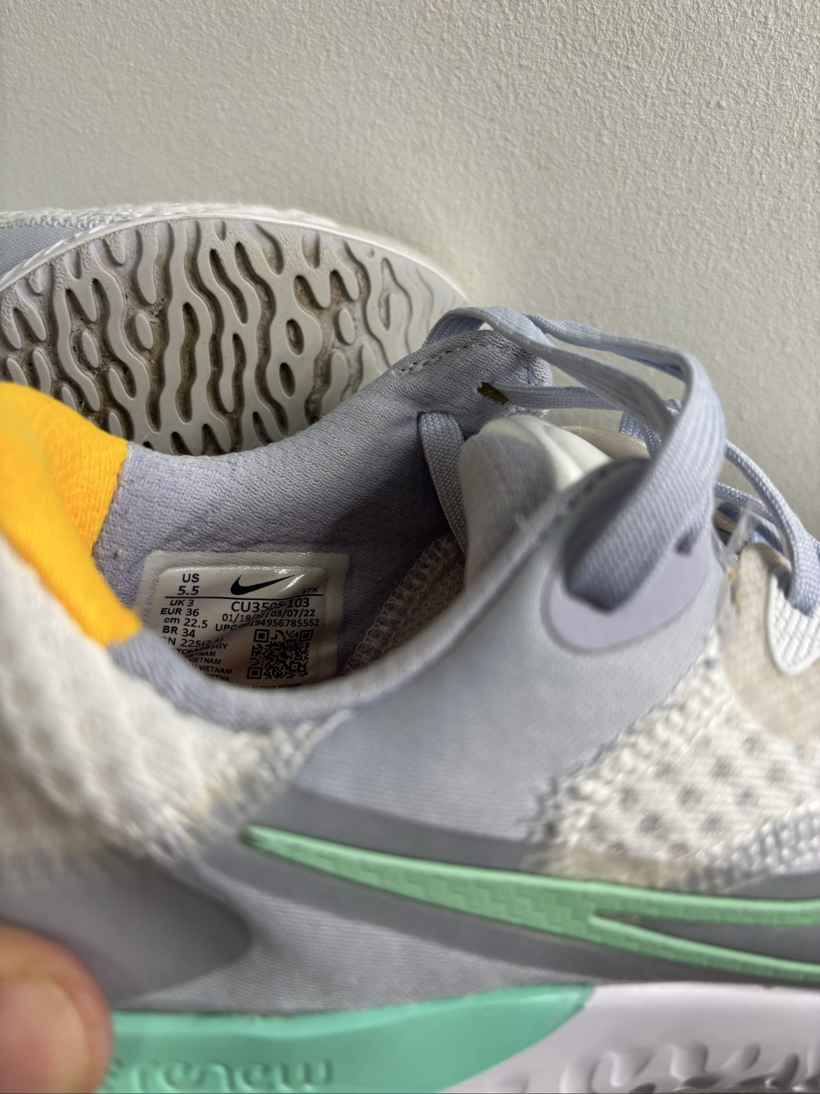 Nike Women's White, Mint & Yellow Renew Running Shoes Uk 3 image 5