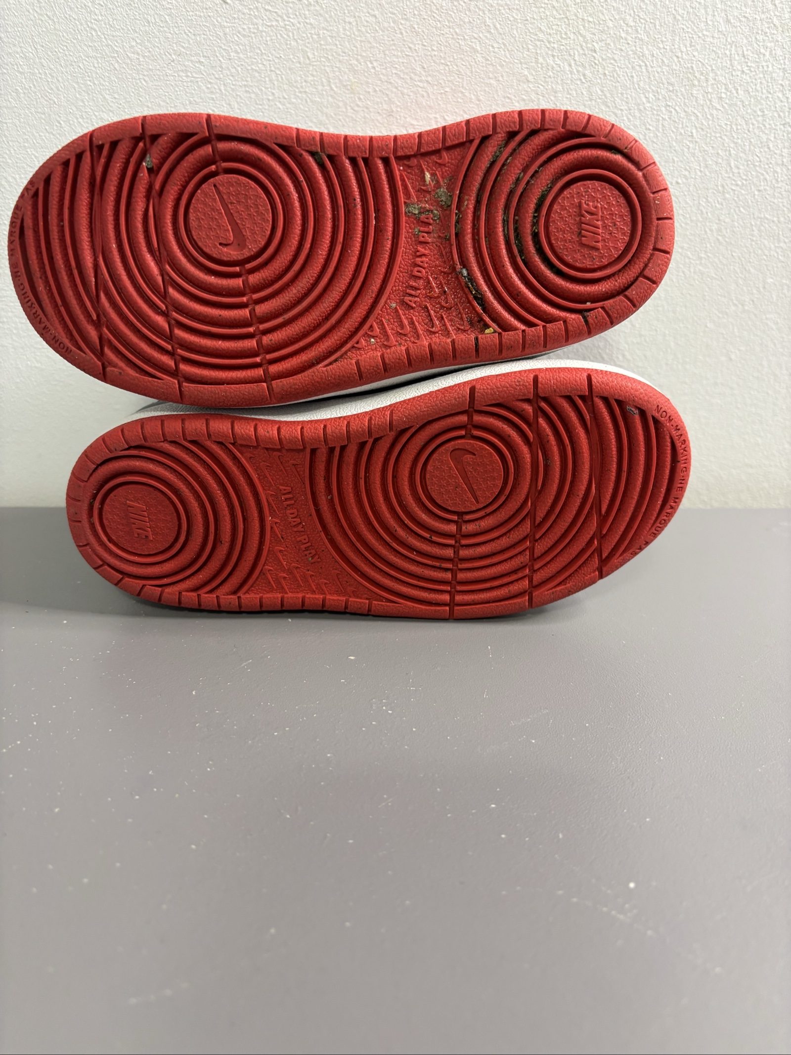 Nike Kids Red & Black Mid-Top Trainers Uk 8.5 image 5