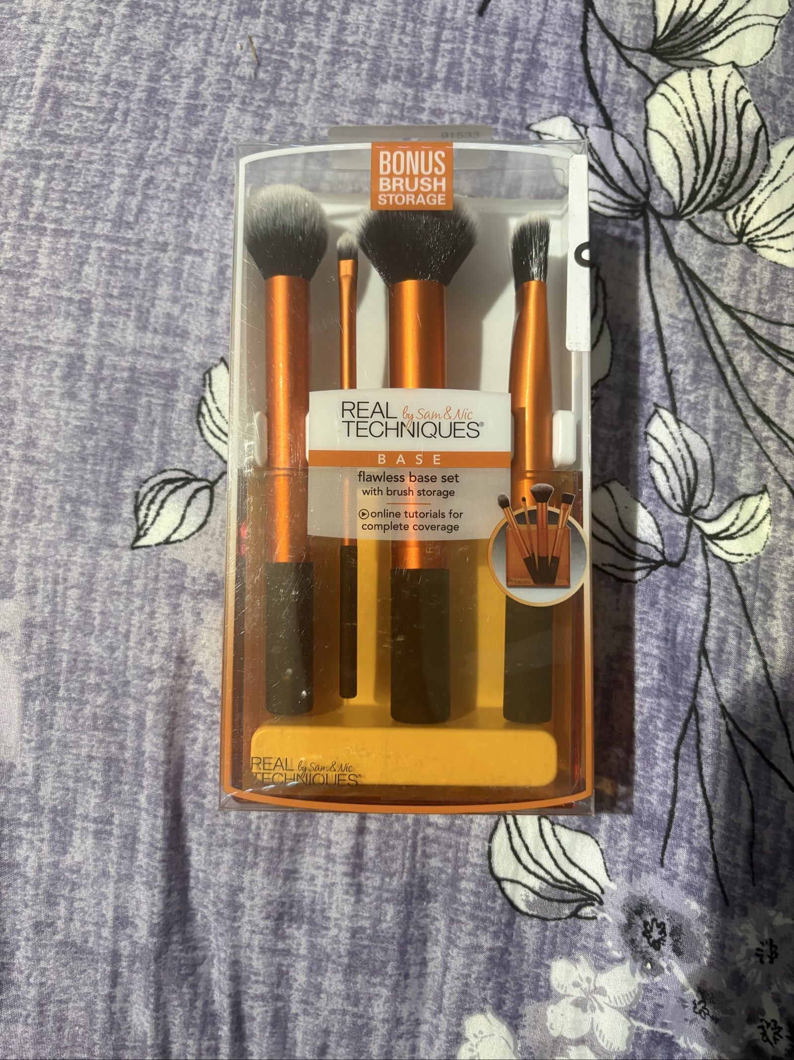 Real Techniques Orange Base Makeup Brushes Set with Brush Storage