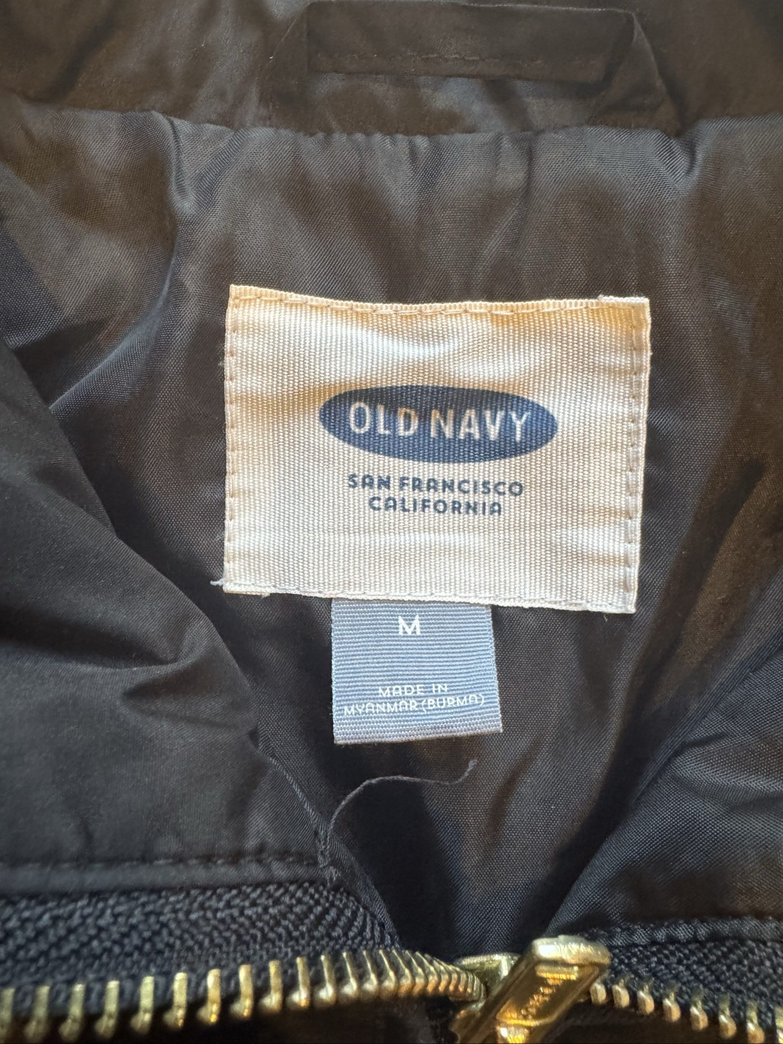 Women’s Old Navy Quilted Full Zip Vest – Black – Medium image 2