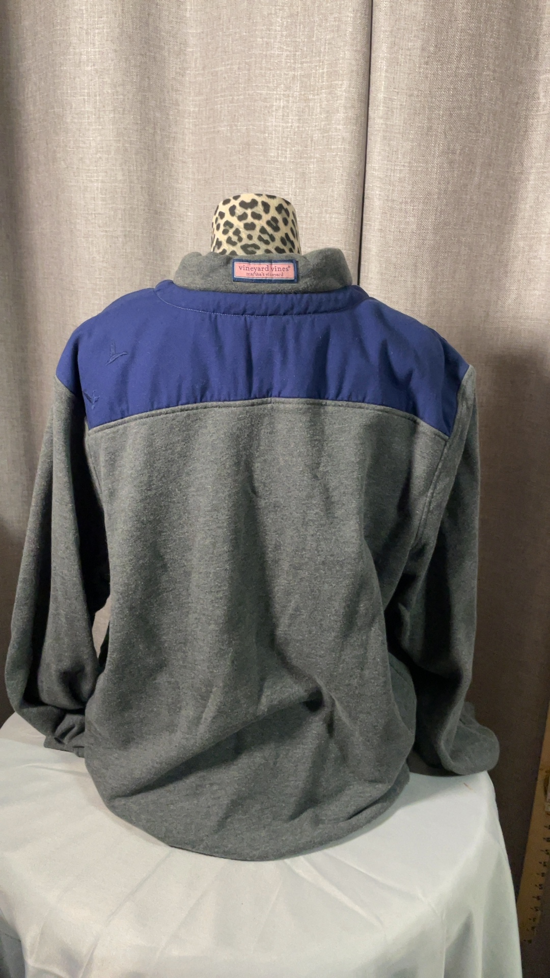Vineyard Vines Size Large Gray & Blue Quarter-Zip image 2