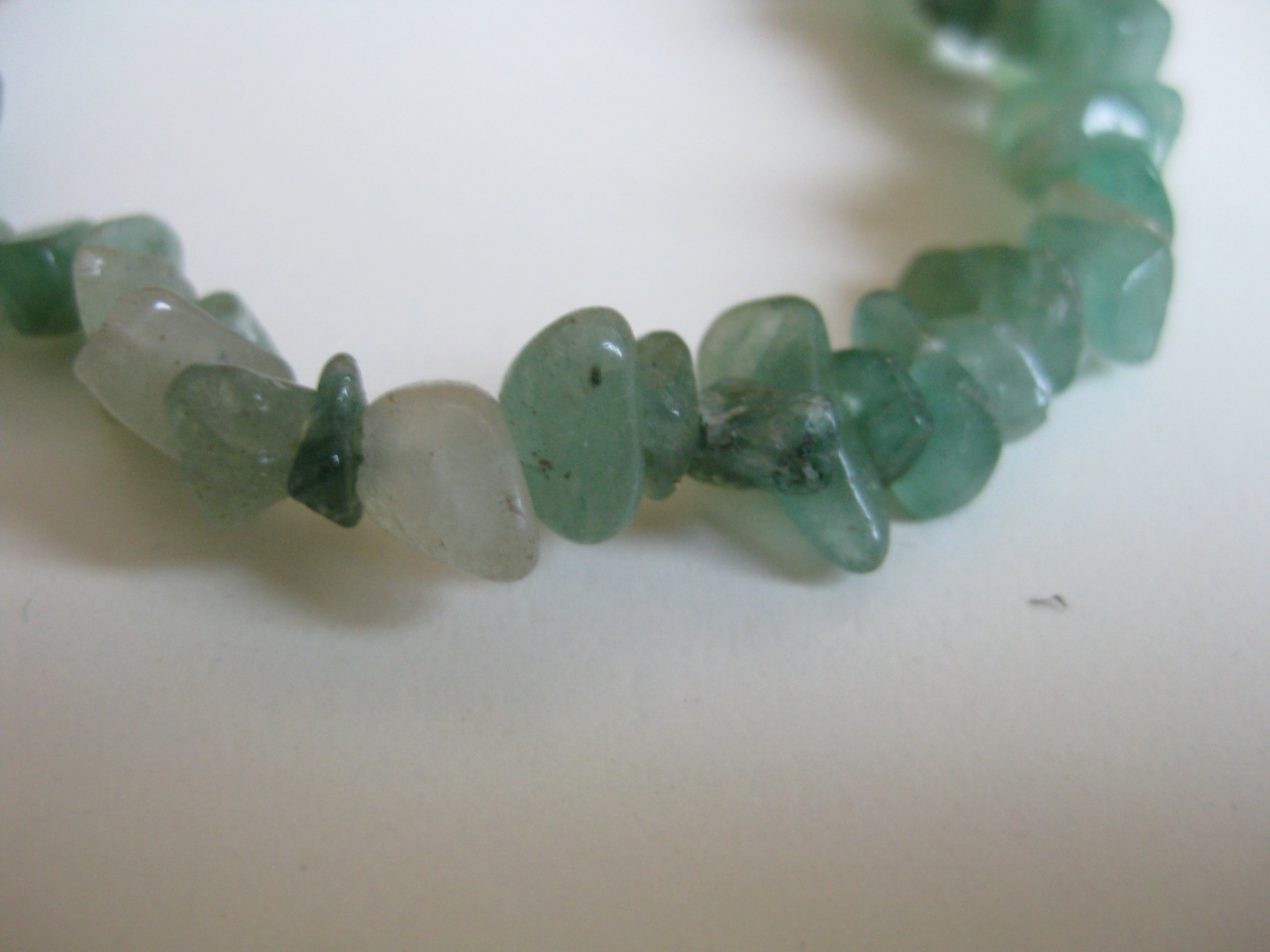 Green Stone Chip Beaded Bracelet Unisex Elastic image 2