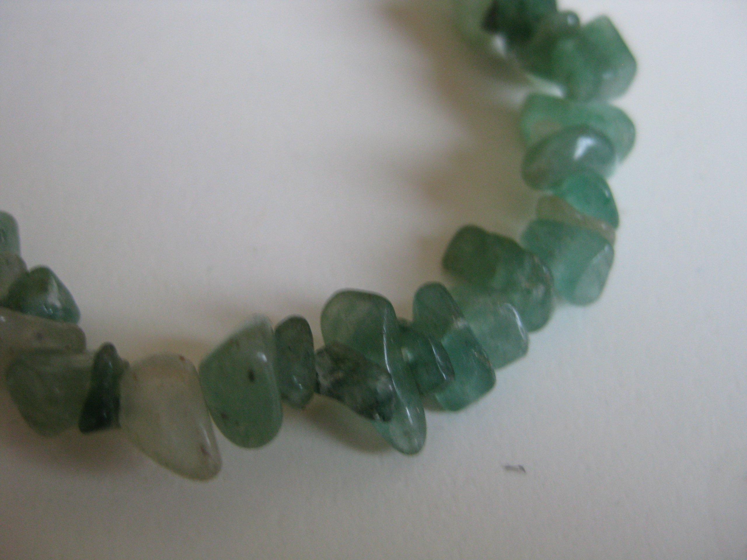 Green Stone Chip Beaded Bracelet Unisex Elastic image 3