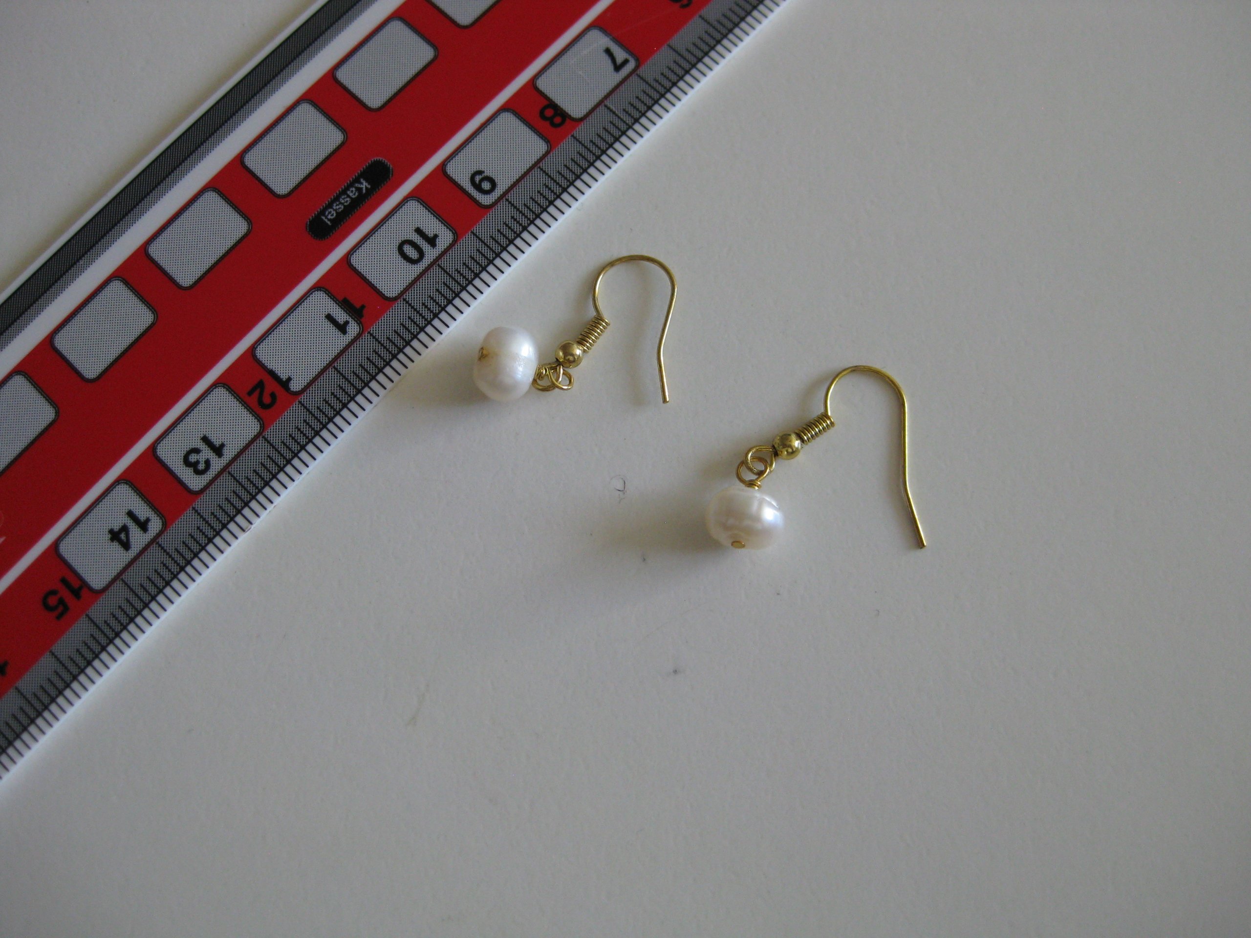 Unbranded White Pearl Drop Earrings Gold Tone image 9