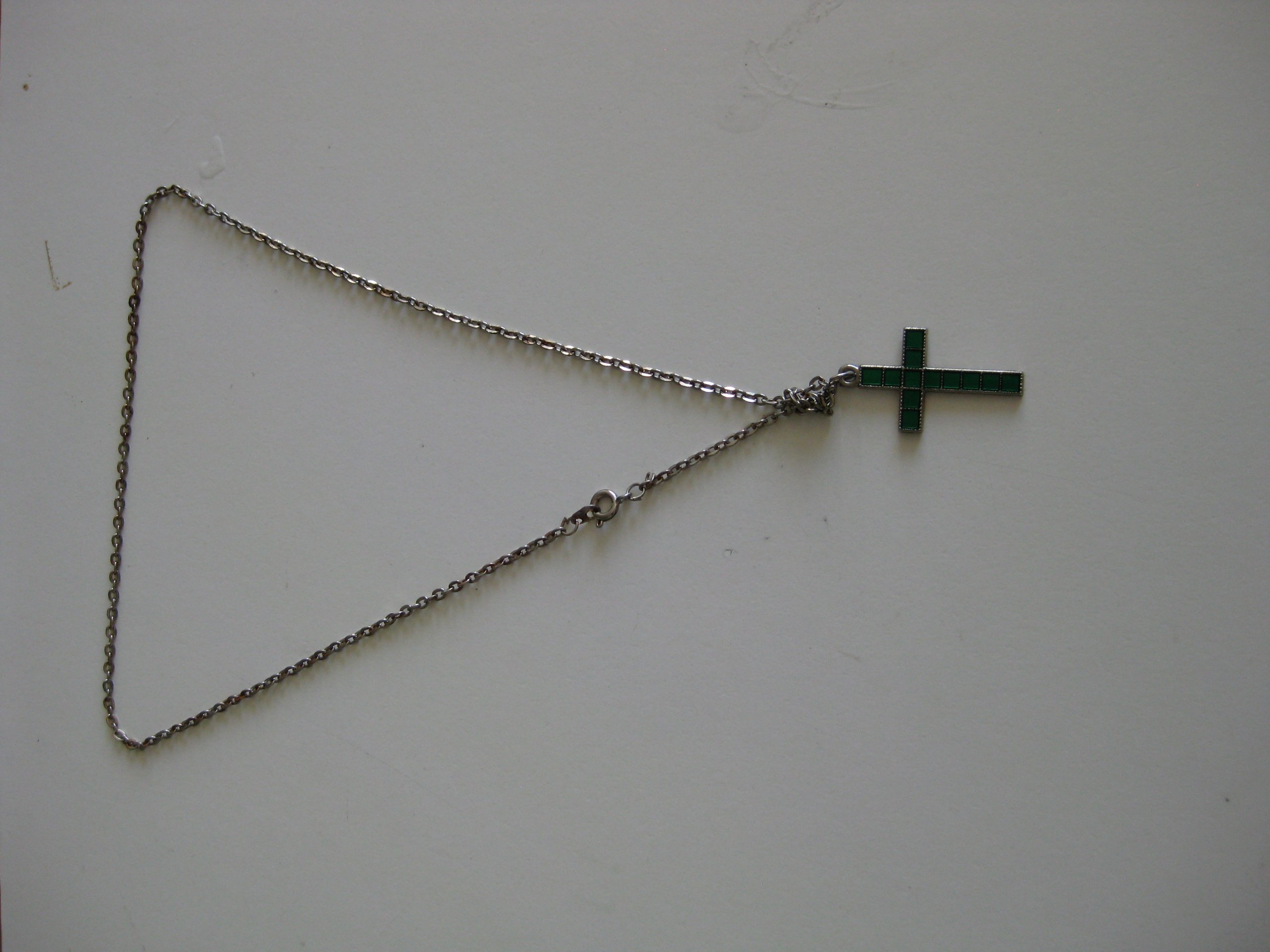 Silver & Green Cross Pendant Necklace Unisex Jewel-Ja-3 image 2