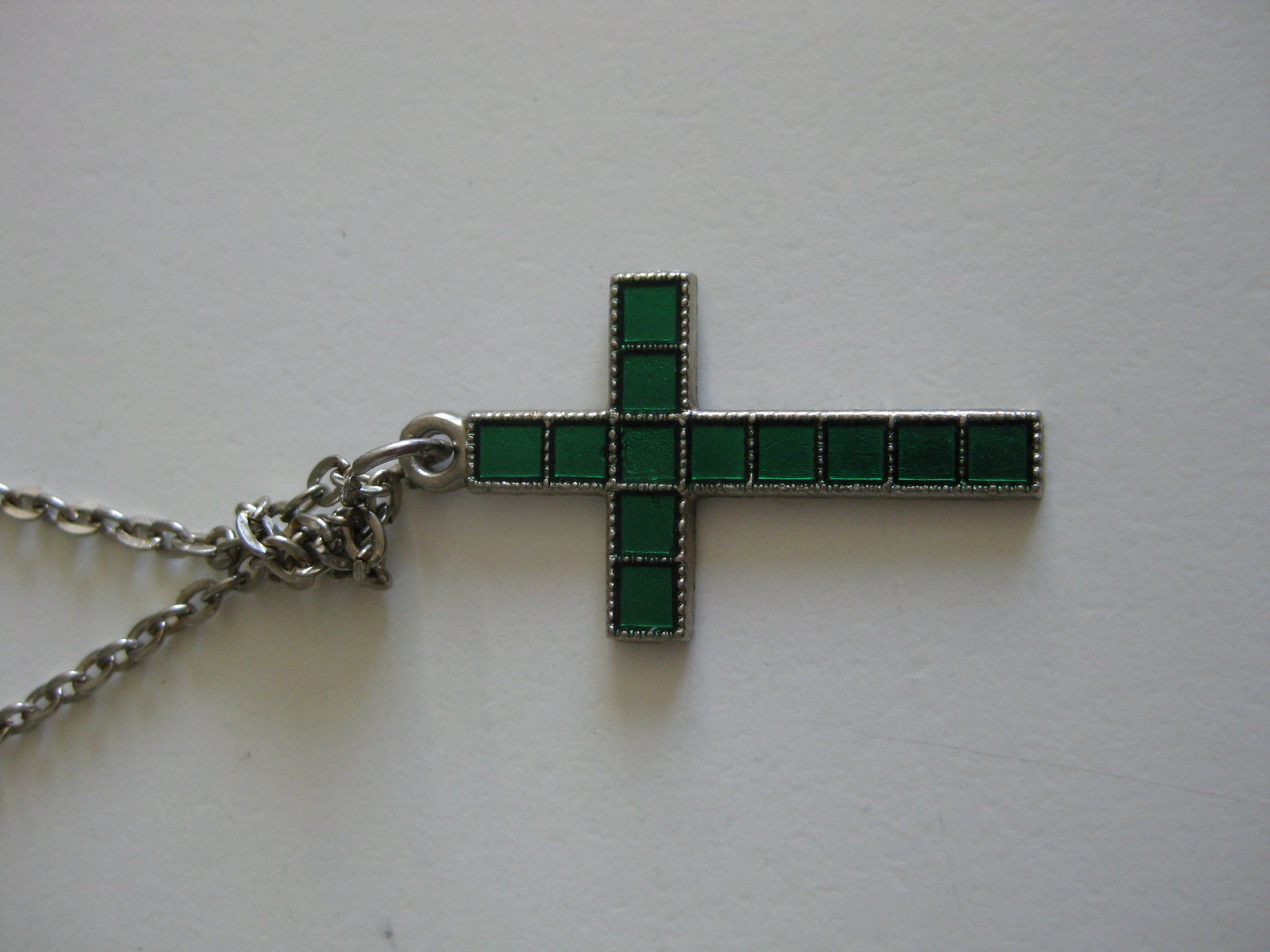 Silver & Green Cross Pendant Necklace Unisex Jewel-Ja-3 image 3