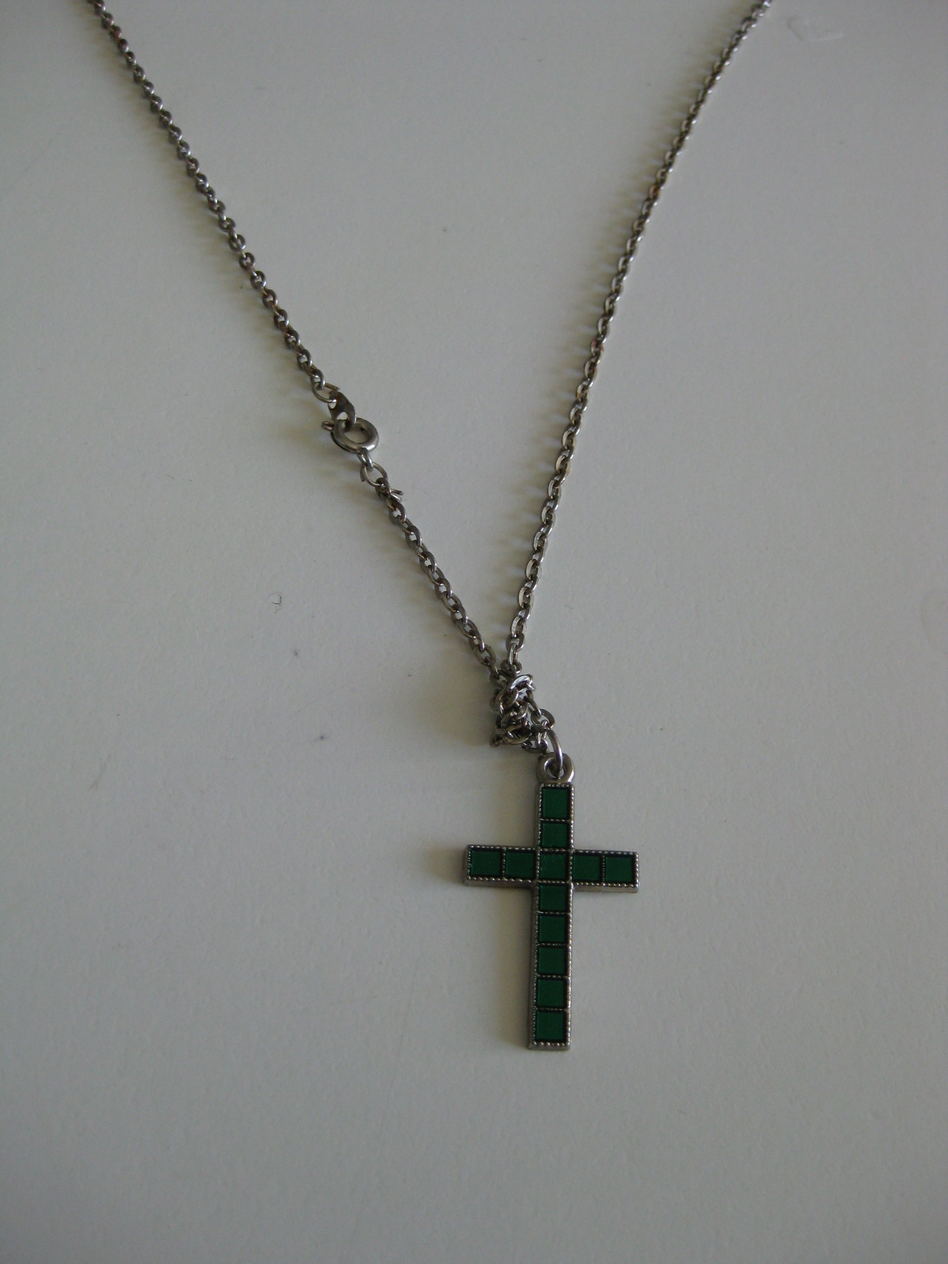 Silver & Green Cross Pendant Necklace Unisex Jewel-Ja-3 image 4