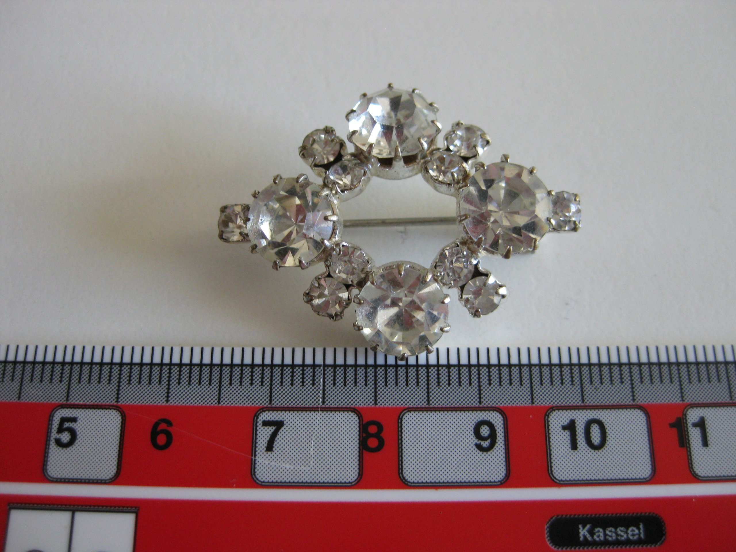 Clear Crystal Circle Brooch 5 cm Diameter Vintage Pin Jewel-Ja-3 image 5