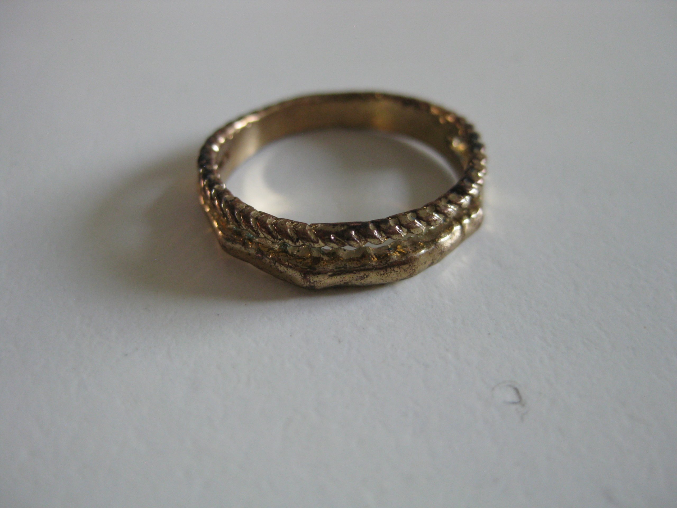 Unbranded Gold Tone Textured Ring Size 55 Jewel-Ja-4