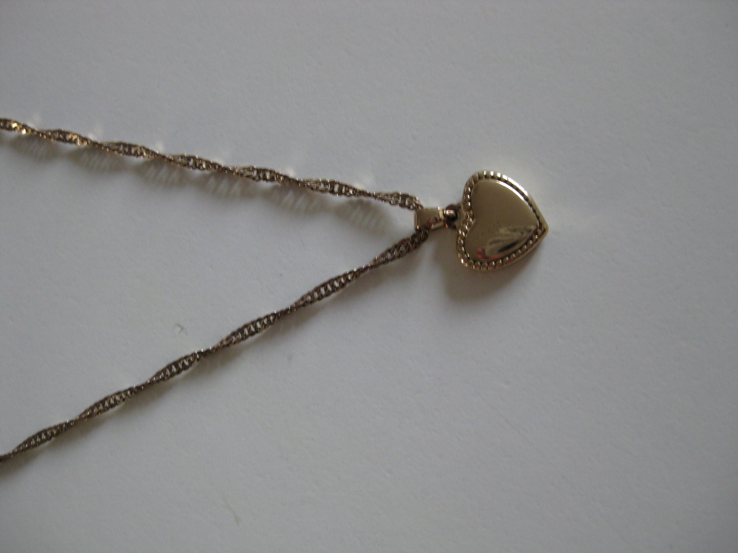 Gold Tone Women's Heart Pendant Necklace One Size Jewel-Ja-4 image 2