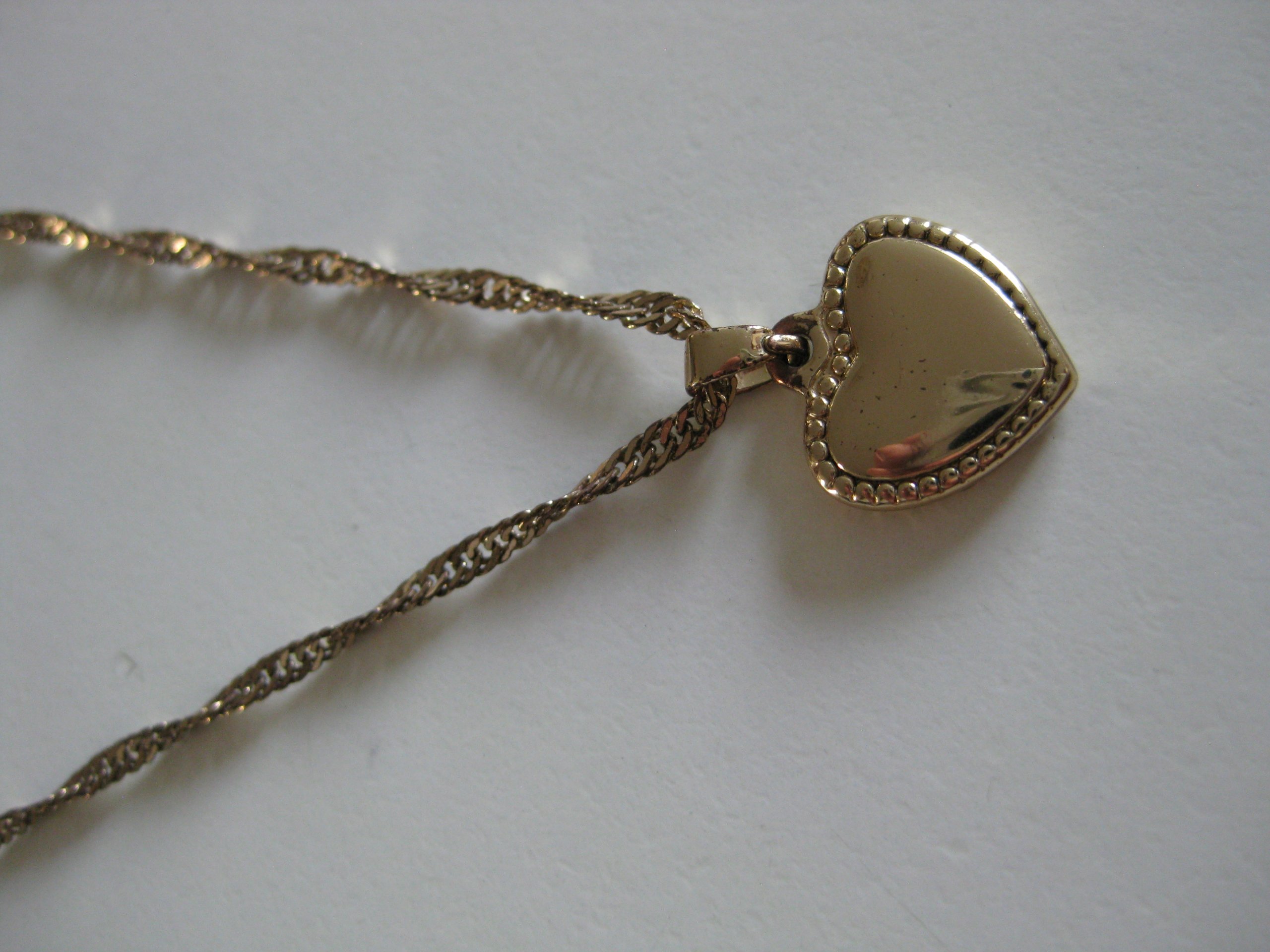 Gold Tone Women's Heart Pendant Necklace One Size Jewel-Ja-4 image 3
