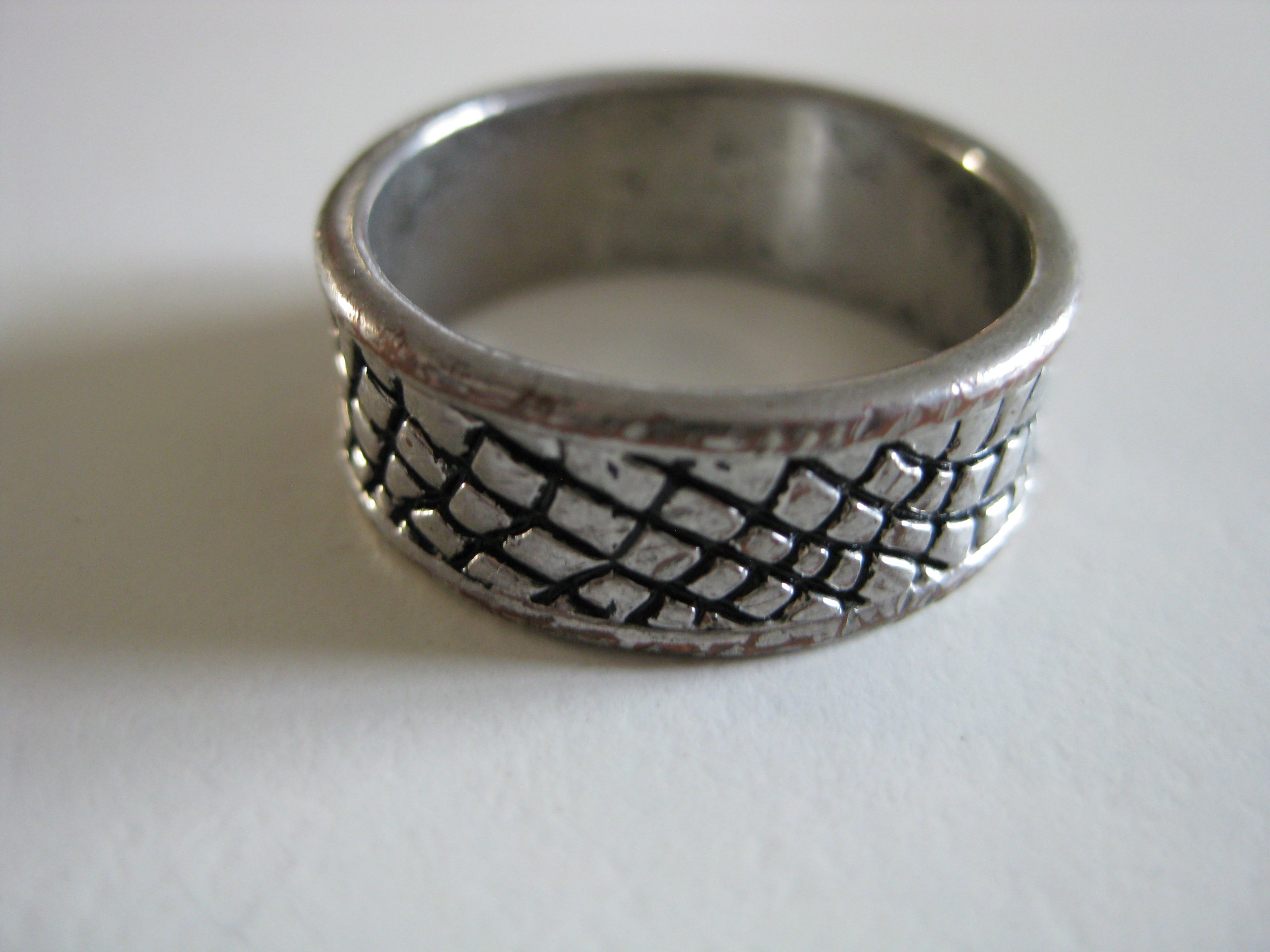 Vintage Silver Tone Black Patterned Band Ring EU 58 Jewel-Ja-4