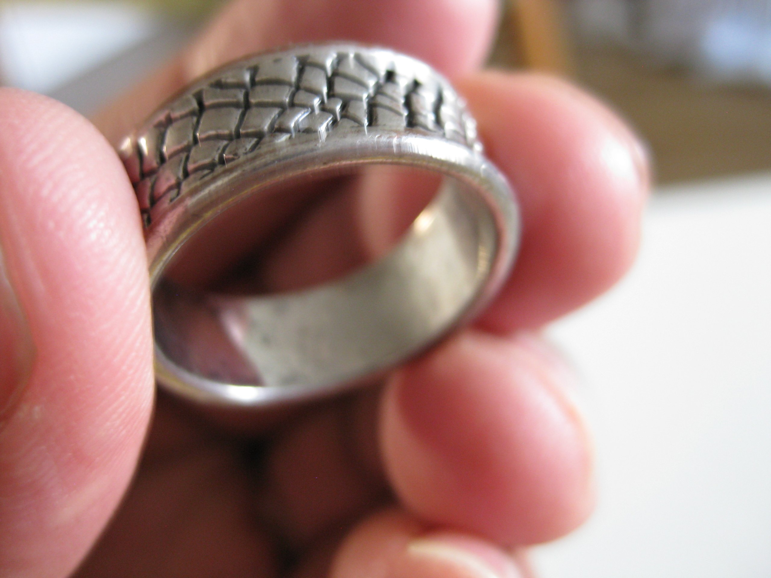 Vintage Silver Tone Black Patterned Band Ring EU 58 Jewel-Ja-4 image 4