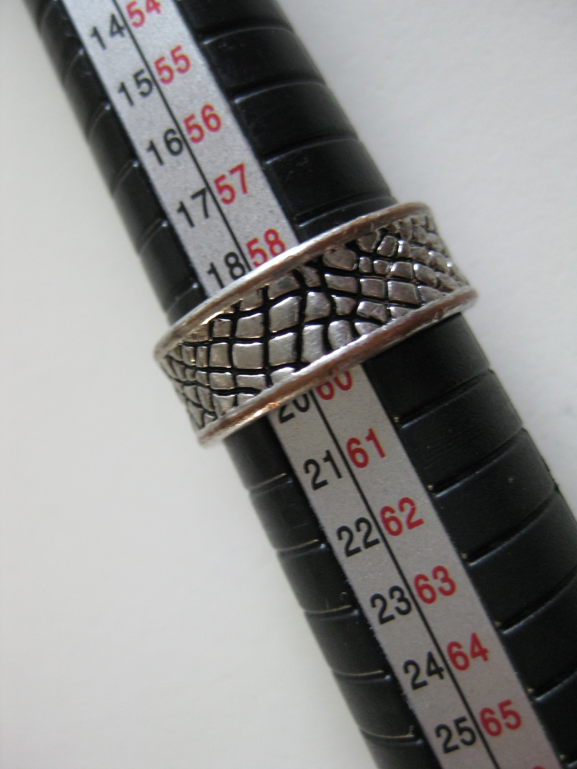 Vintage Silver Tone Black Patterned Band Ring EU 58 Jewel-Ja-4 image 5