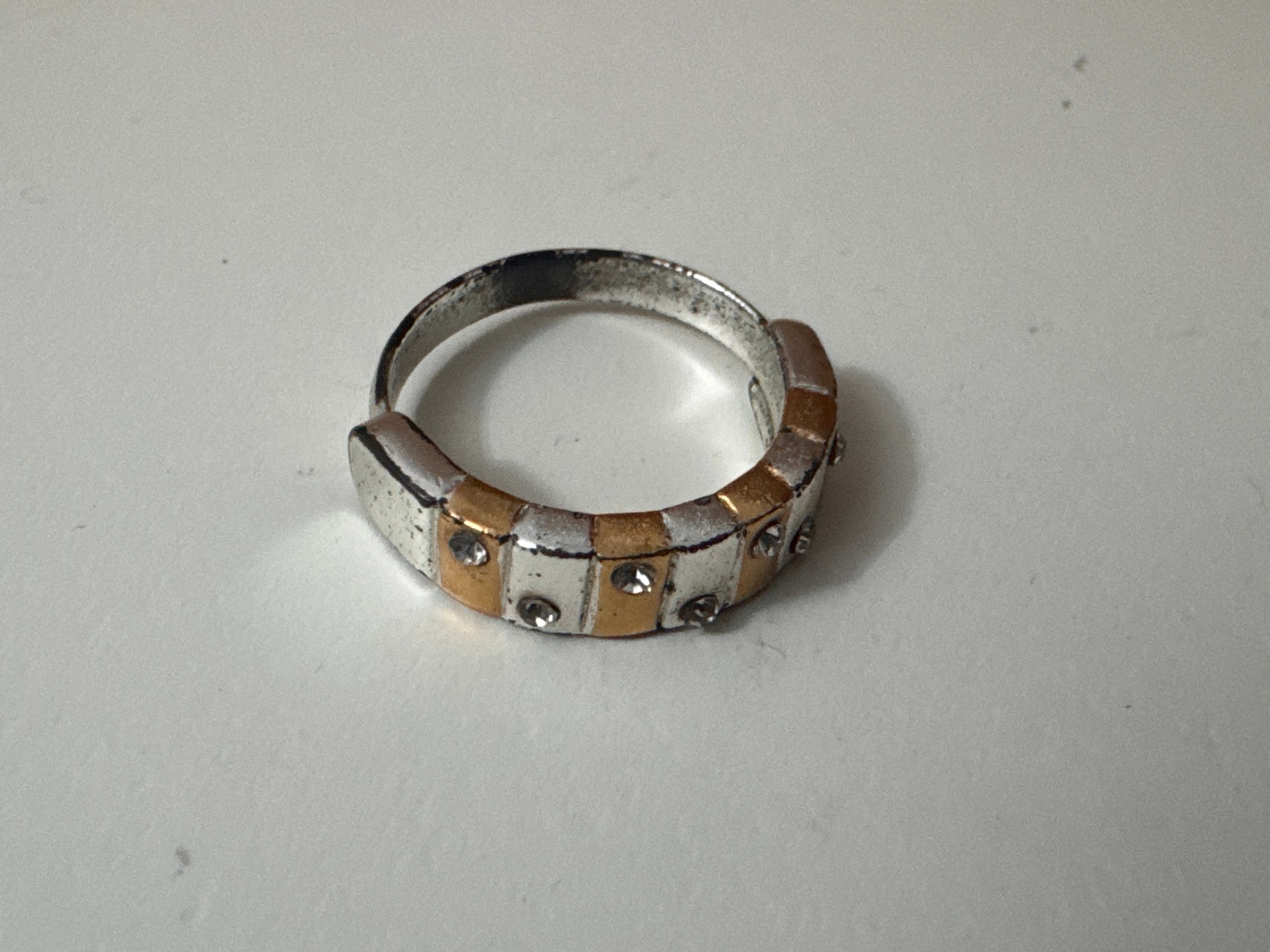 Two Tone Metal Ring with Stud Detail Unisex Jewel-Ja-6