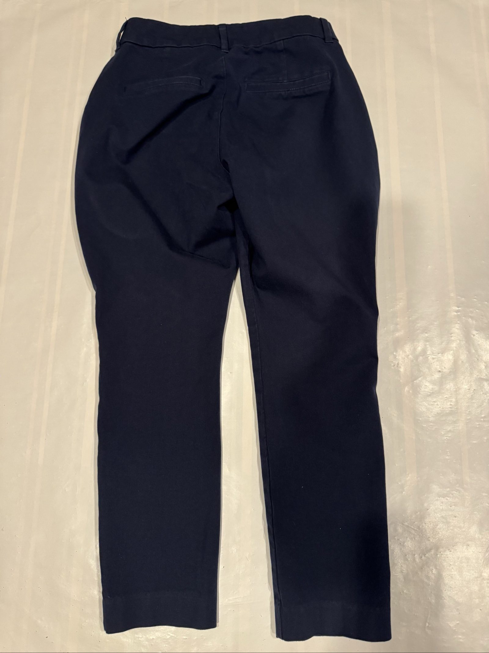 Women’s Old Navy High-Rise Curvy Pixie Secret-Smooth Pockets Pants – Navy Blue – 4 Petite image 7