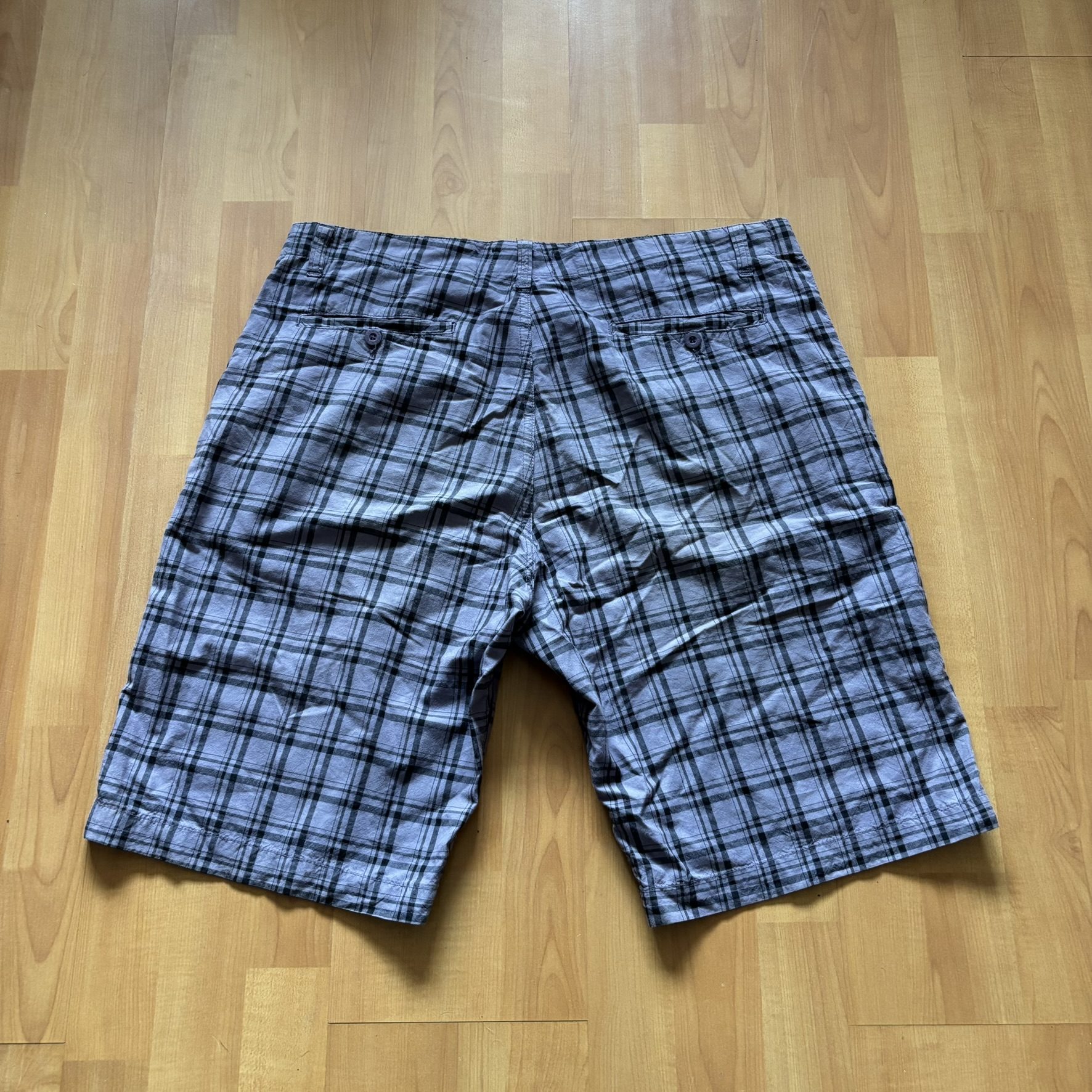 Converse Purple & Black Checked Cotton Shorts 34 Waist image 2