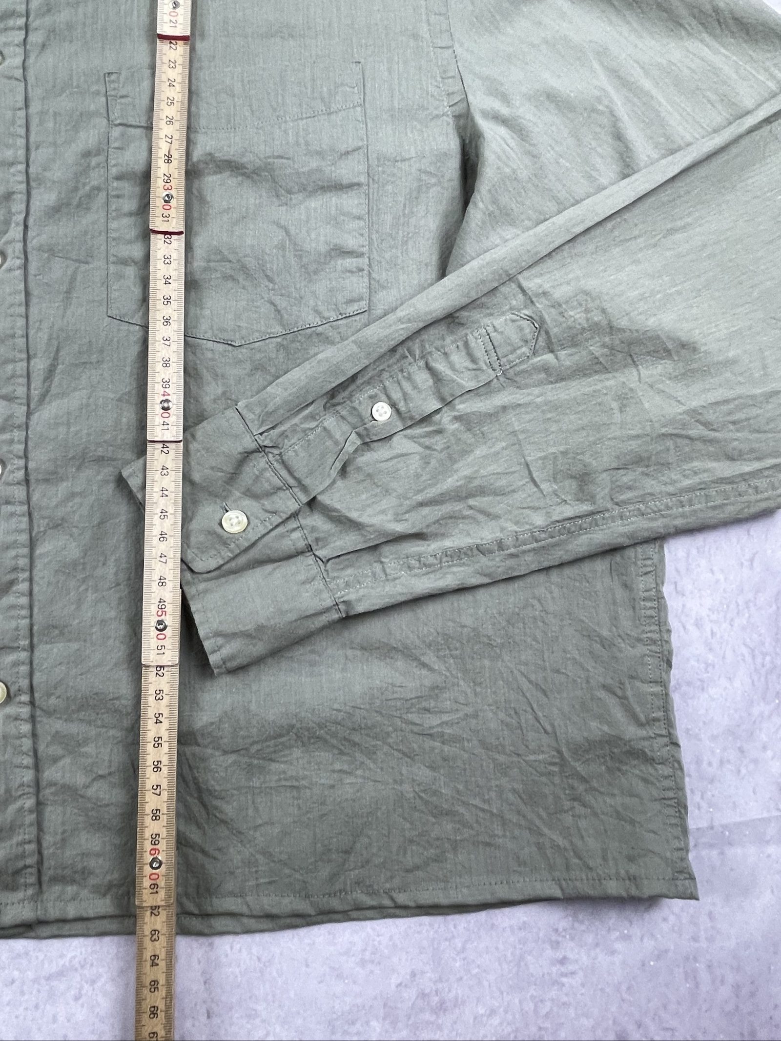 H&M Men's Olive Green Button-Up Linen Shirt Large image 8