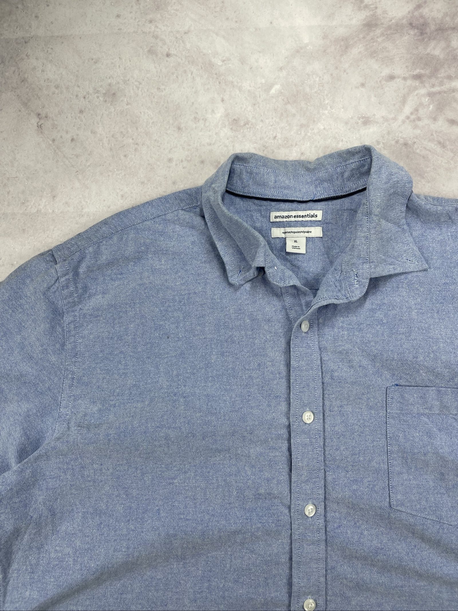 Amazon Essentials Men's Light Blue Short Sleeve Oxford Shirt XL image 4