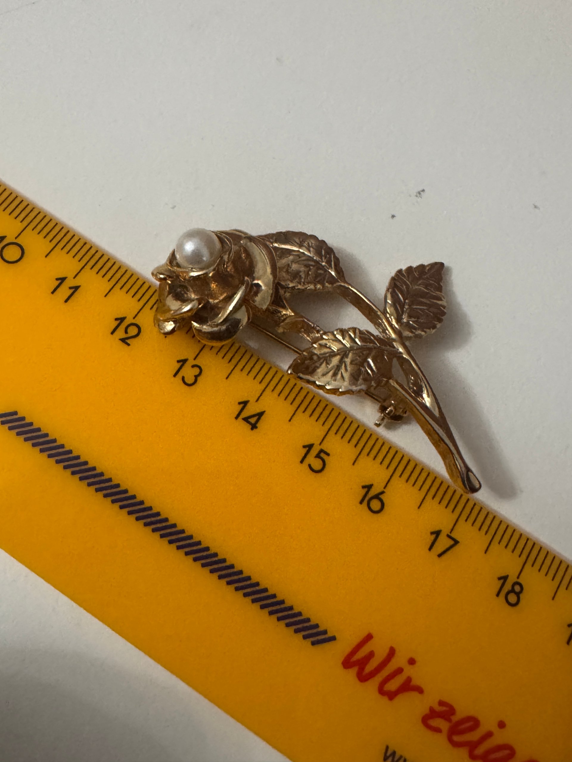 Agnes Vintage Gold Tone Rose Brooch with Faux Pearl Jewel-Ja-7 image 8