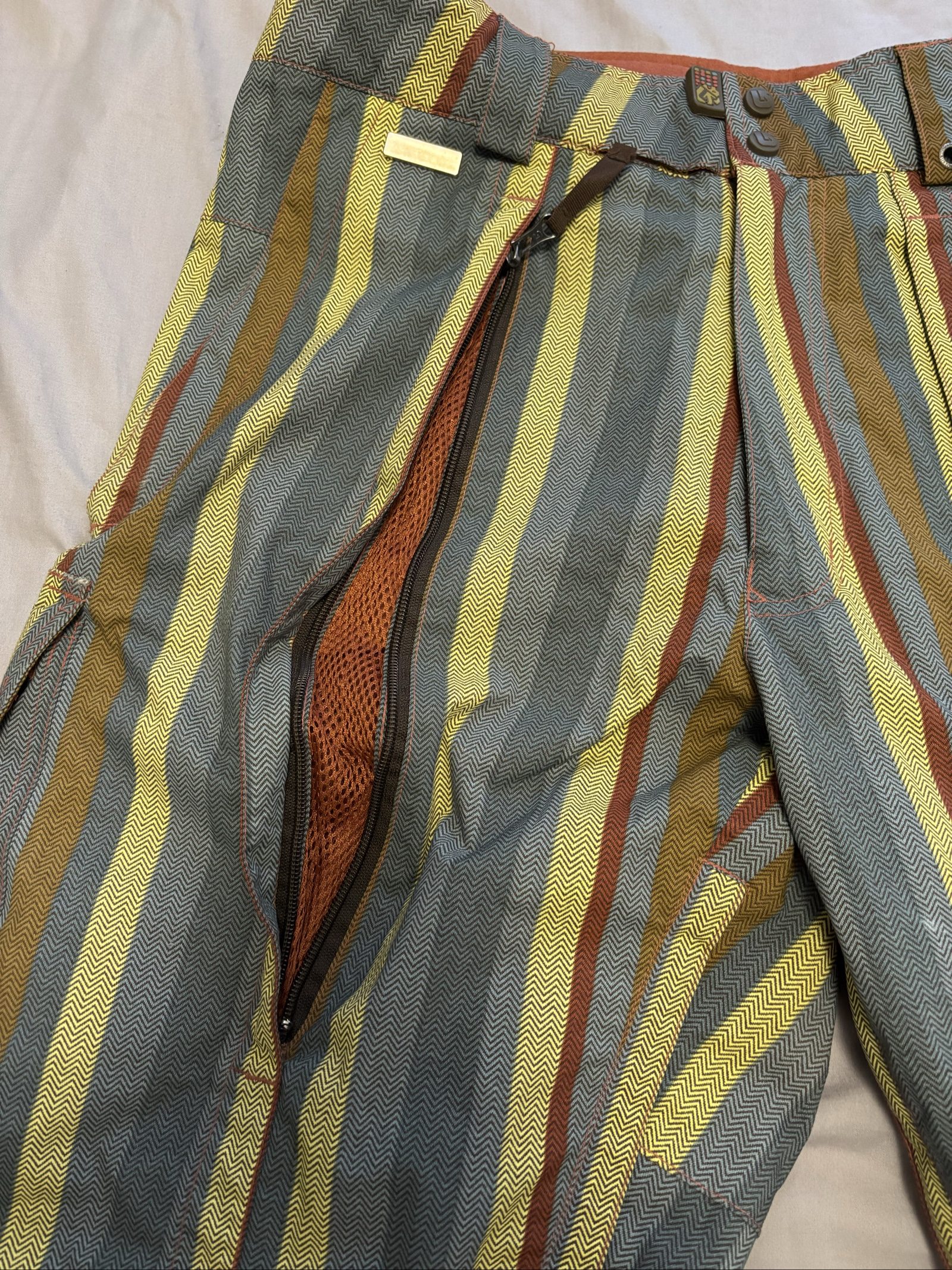 15 Degrees ski Striped Multi Cargo Trousers Large with Zippered Air Vents image 3