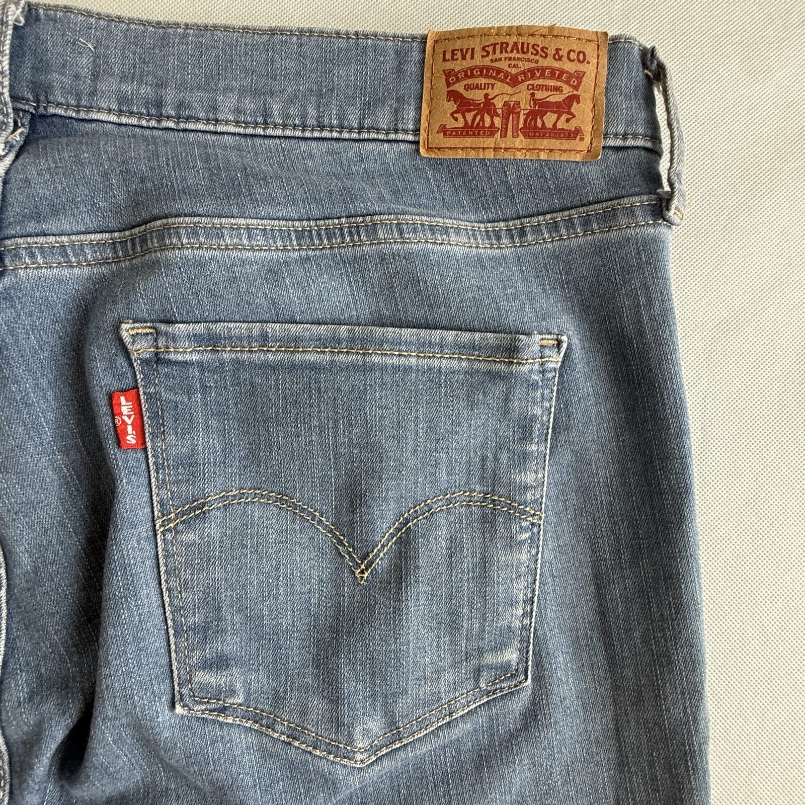 Levi’s 311 Big E Shaping Skinny Women’s Jeans W33 L32 Blue Actual L30 image 6