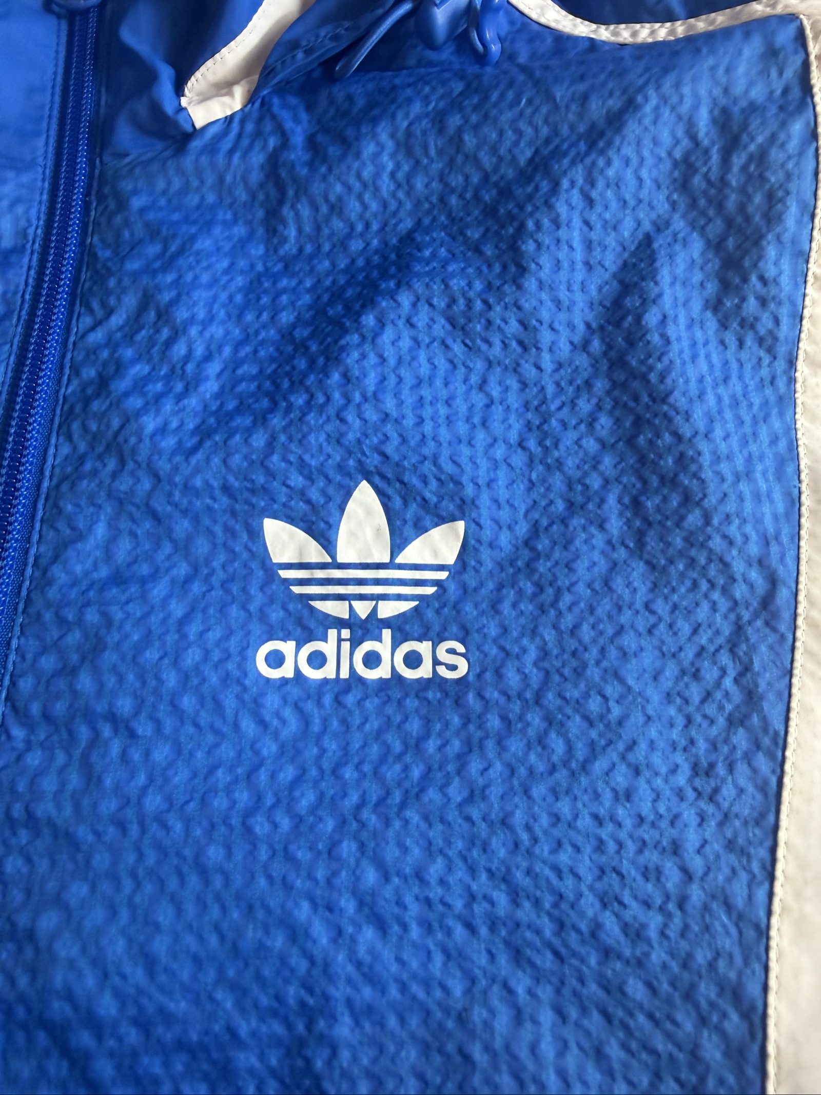Adidas Men’s Hooded Windbreaker Jacket Medium Blue White 3 Stripe image 2