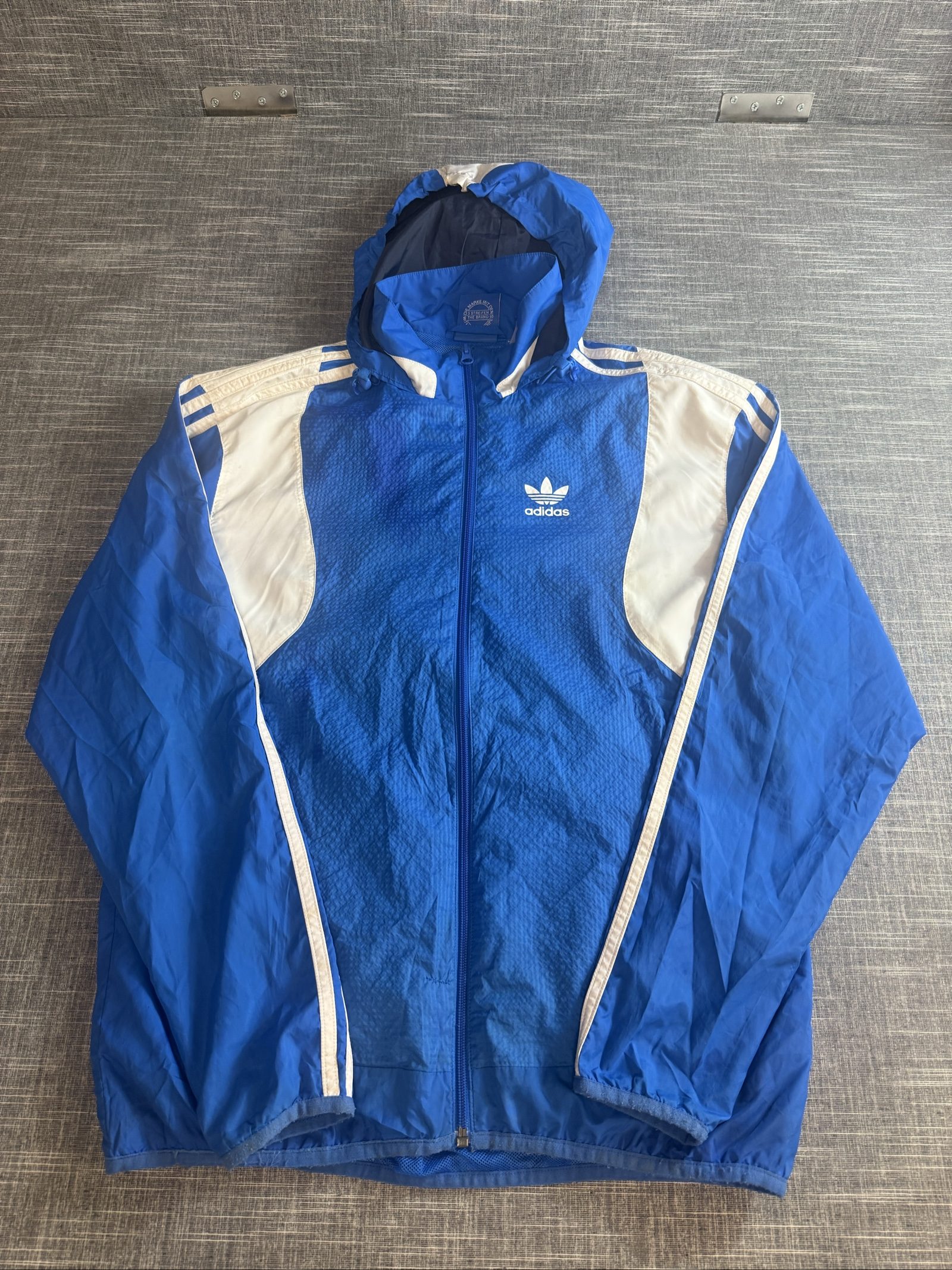Adidas Men’s Hooded Windbreaker Jacket Medium Blue White 3 Stripe