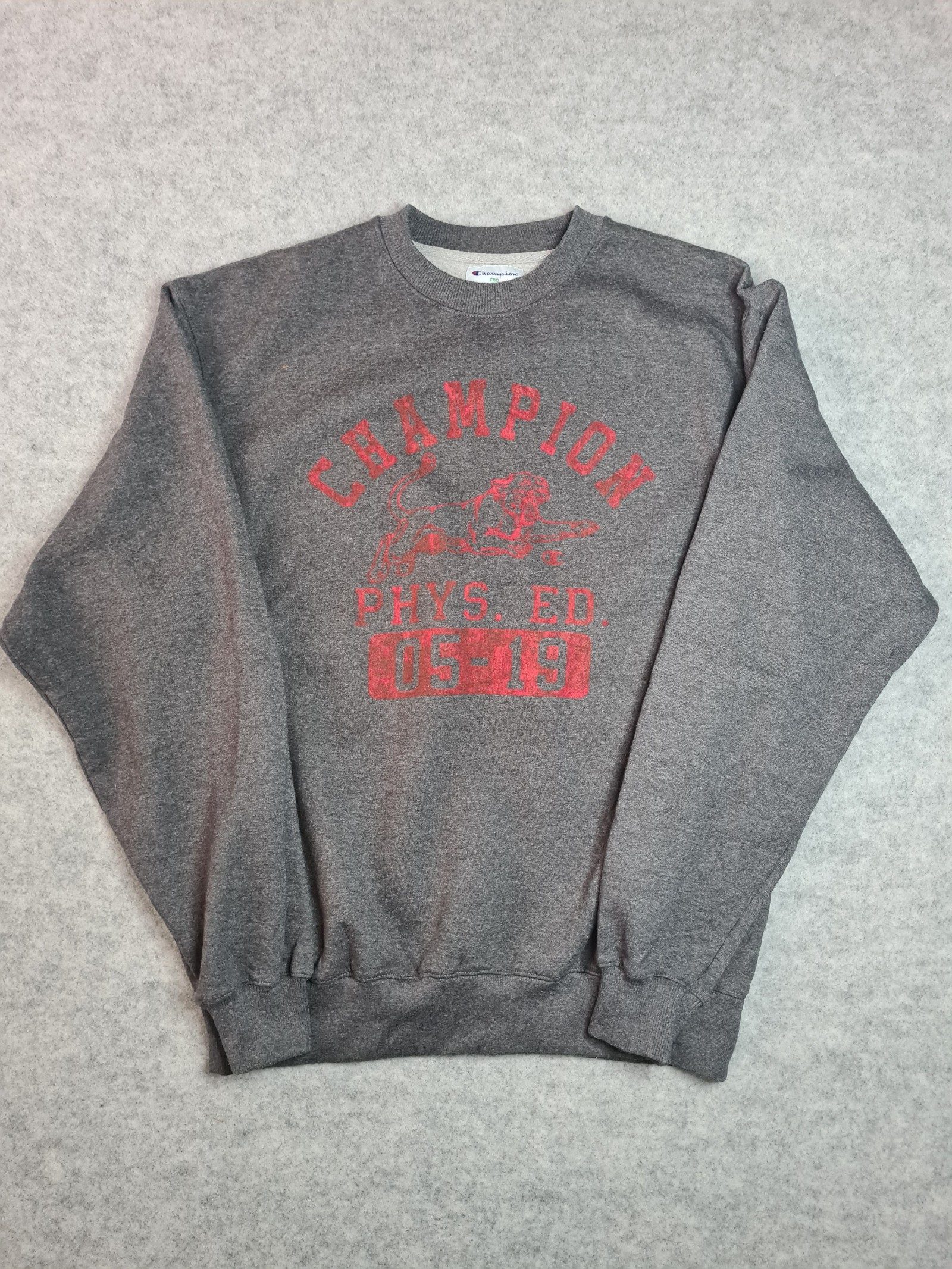 Champion Men’s Grey Crew Neck Sweatshirt Red Print Large 1101