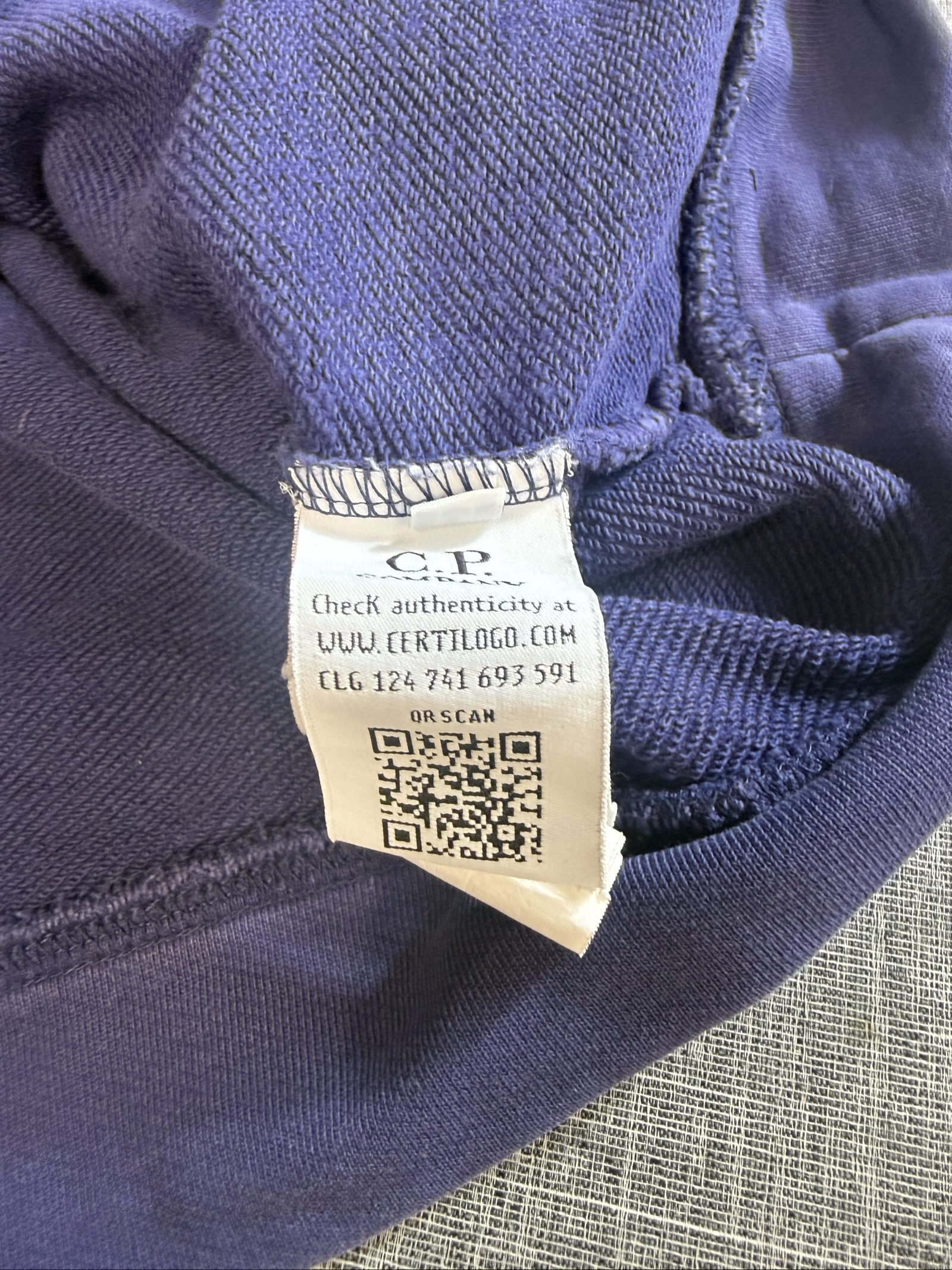 C.P. Company Men’s Crewneck Sweatshirt 100% Cotton Purple Embossed Logo image 4