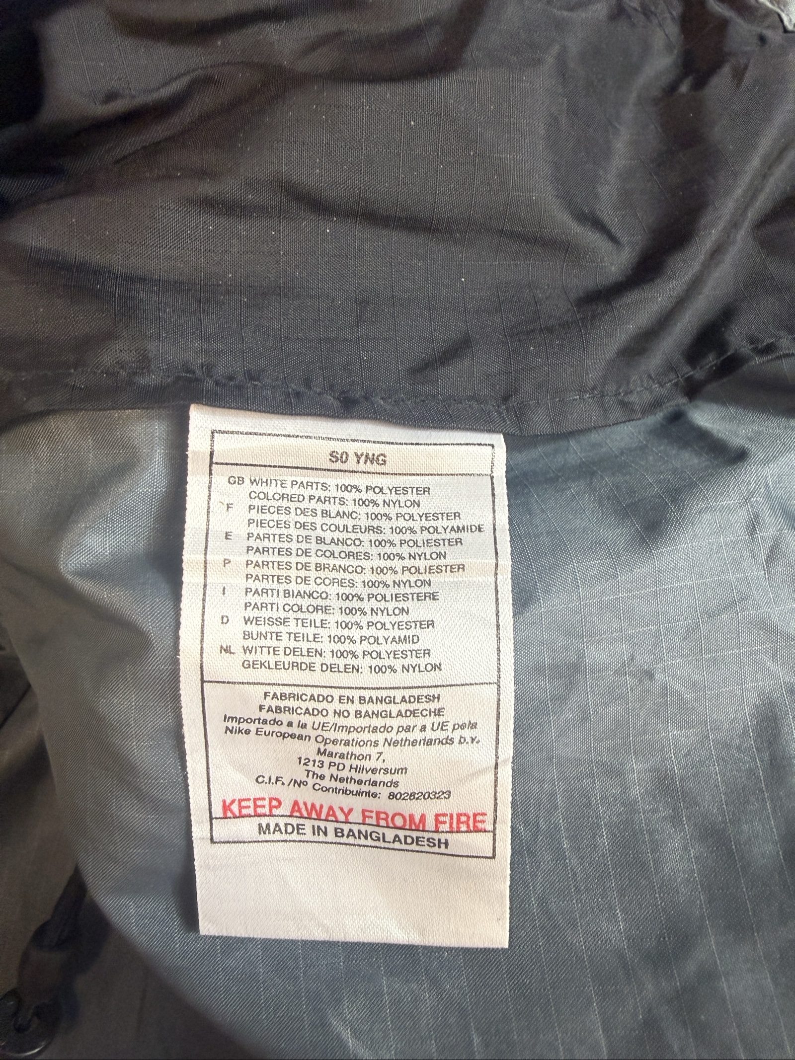 Nike Men’s Grey & Black Windbreaker Jacket Medium Lightweight Piping Detail image 4