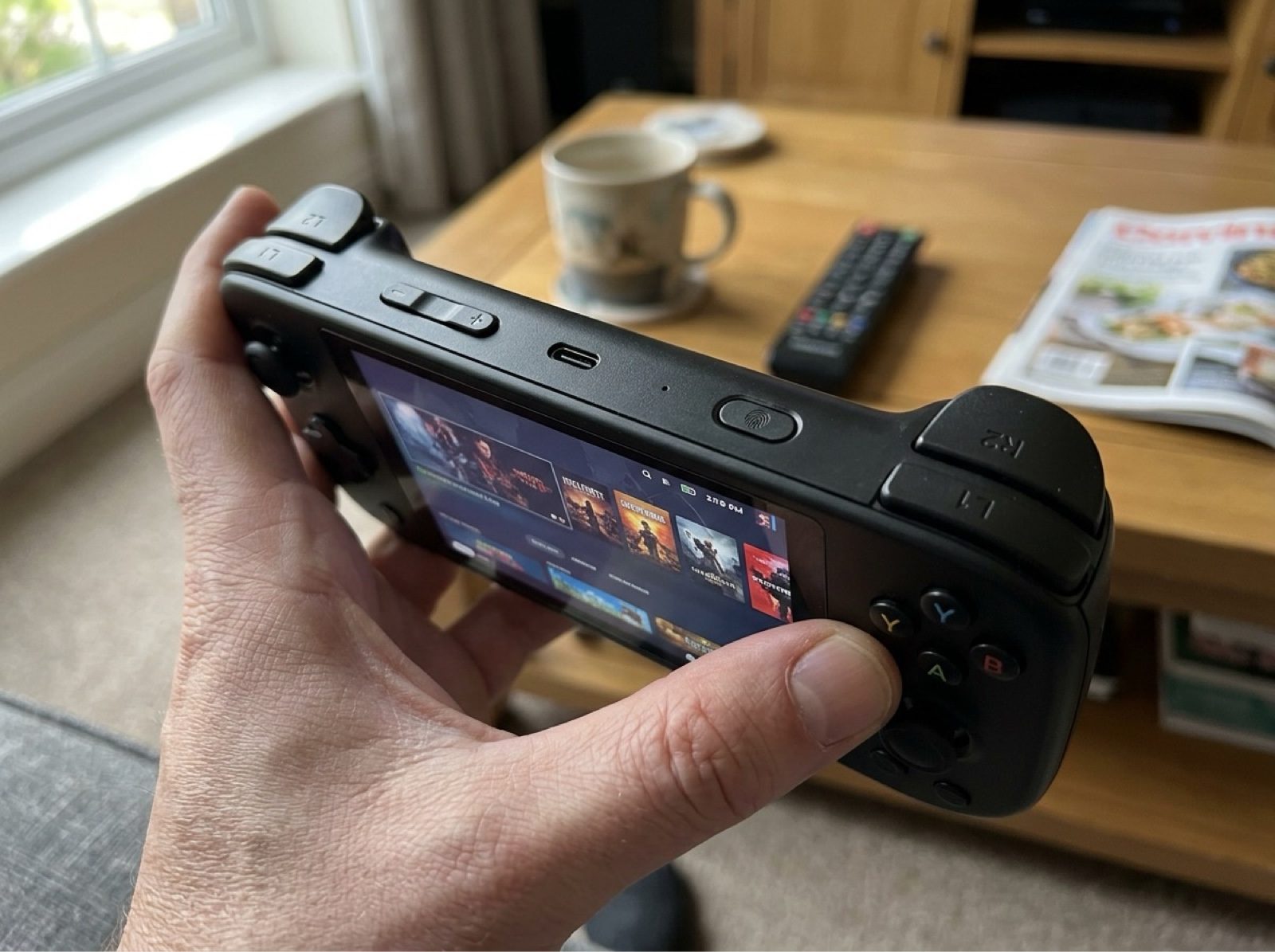 Ayaneo Black Handheld Gaming Console AMD Ryzen, Zustand Gebraucht - Gut image 3