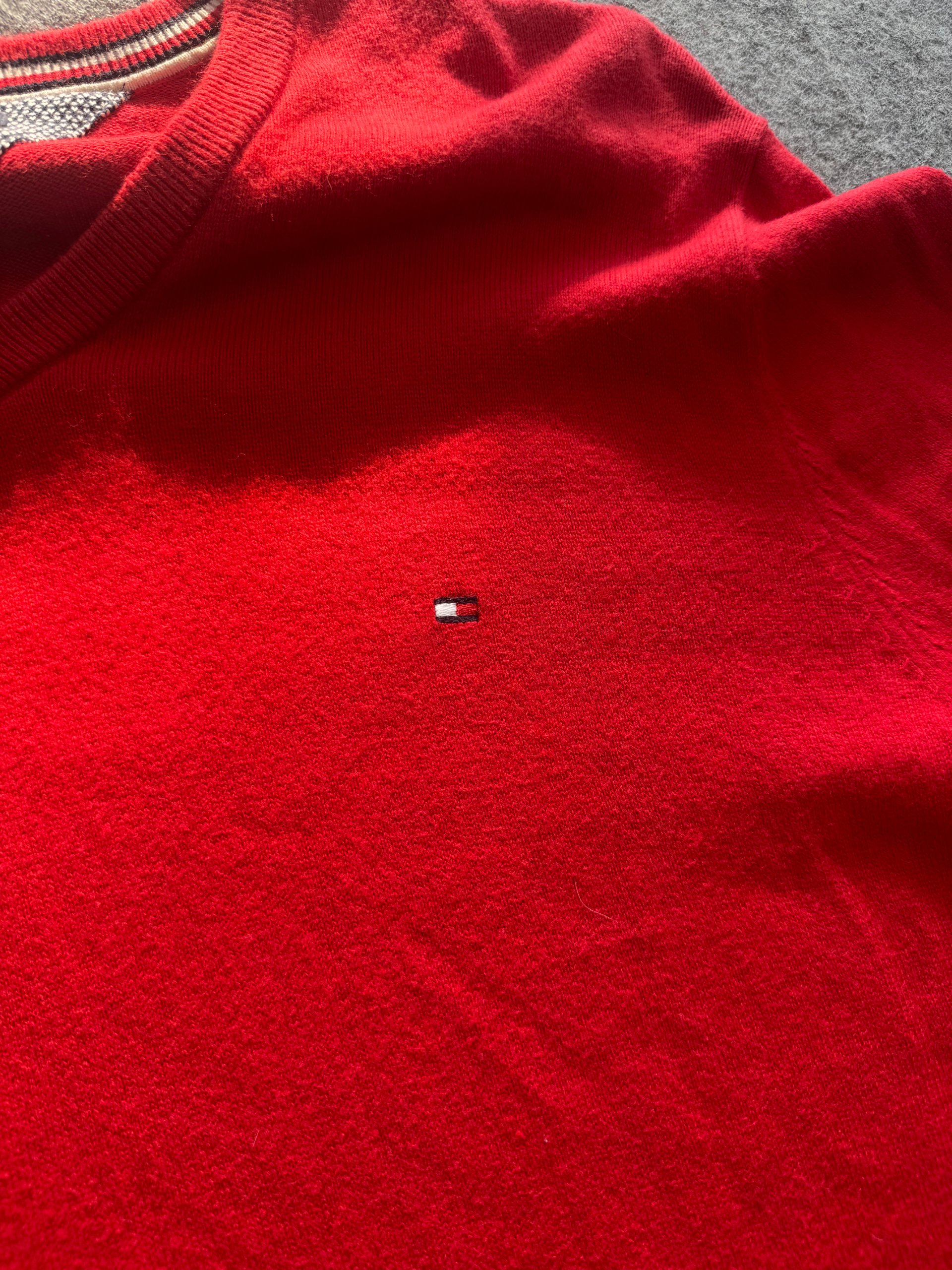 Tommy Hilfiger Red V-Neck Pima Cotton Cashmere Jumper XL Men’s image 3