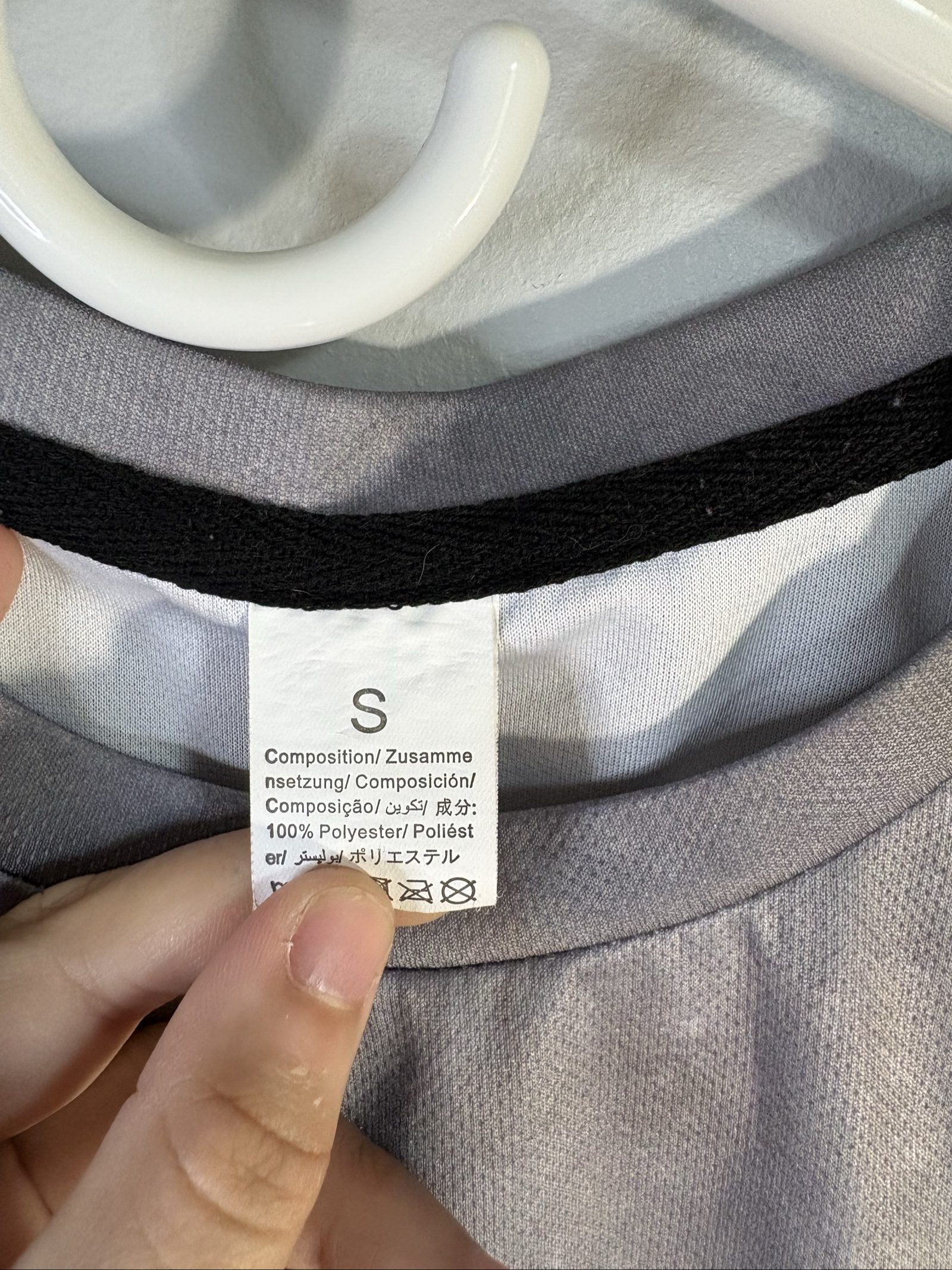 Unbranded Grey & White Spider Graphic T-Shirt Small 100% Polyester image 2