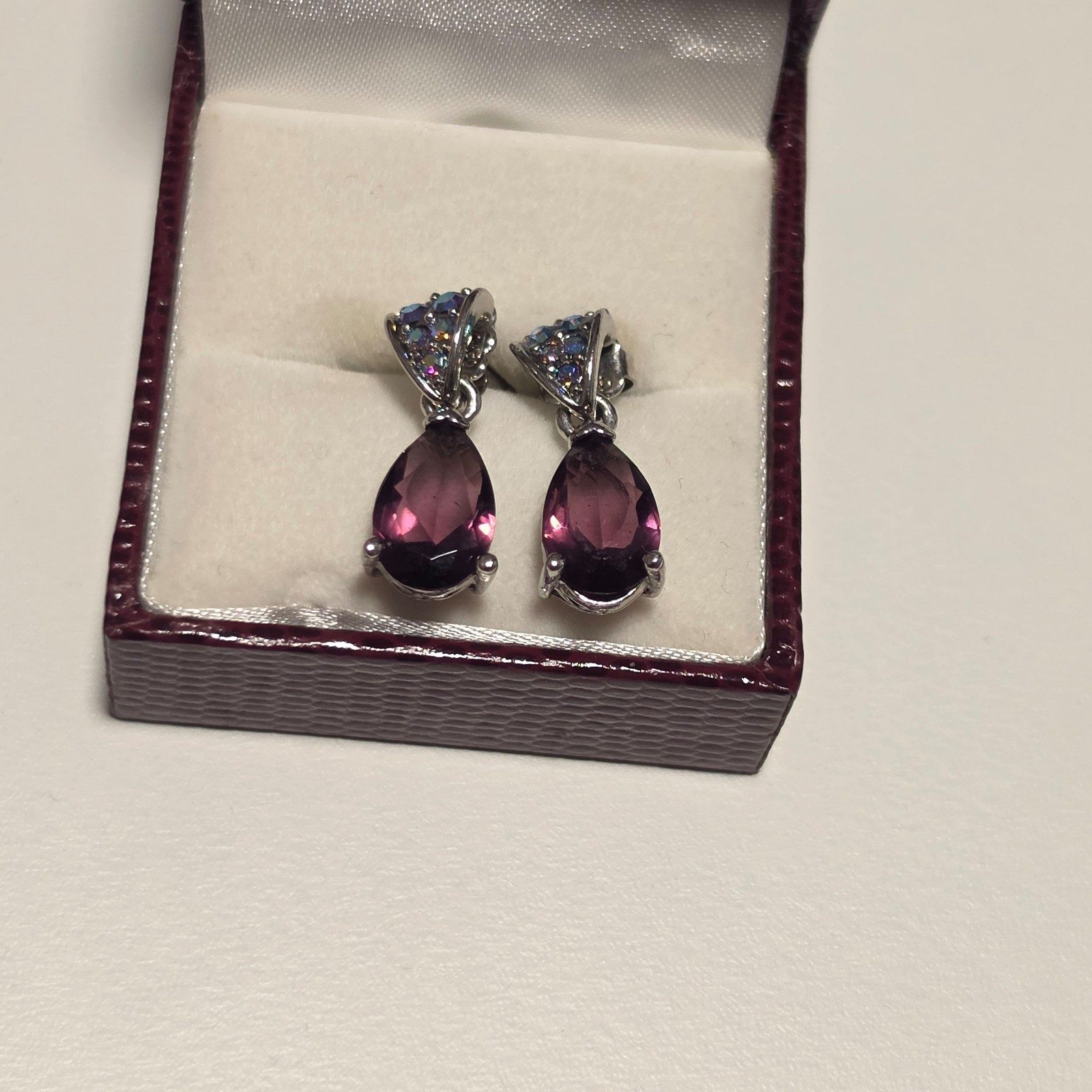 Costume Purple Stone Drop Earrings Silver Tone .b6