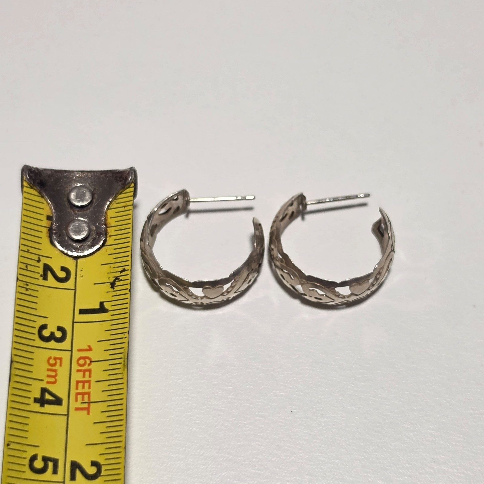 925 sterling Silver Heart Cutout Hoop Earrings. B6 image 3