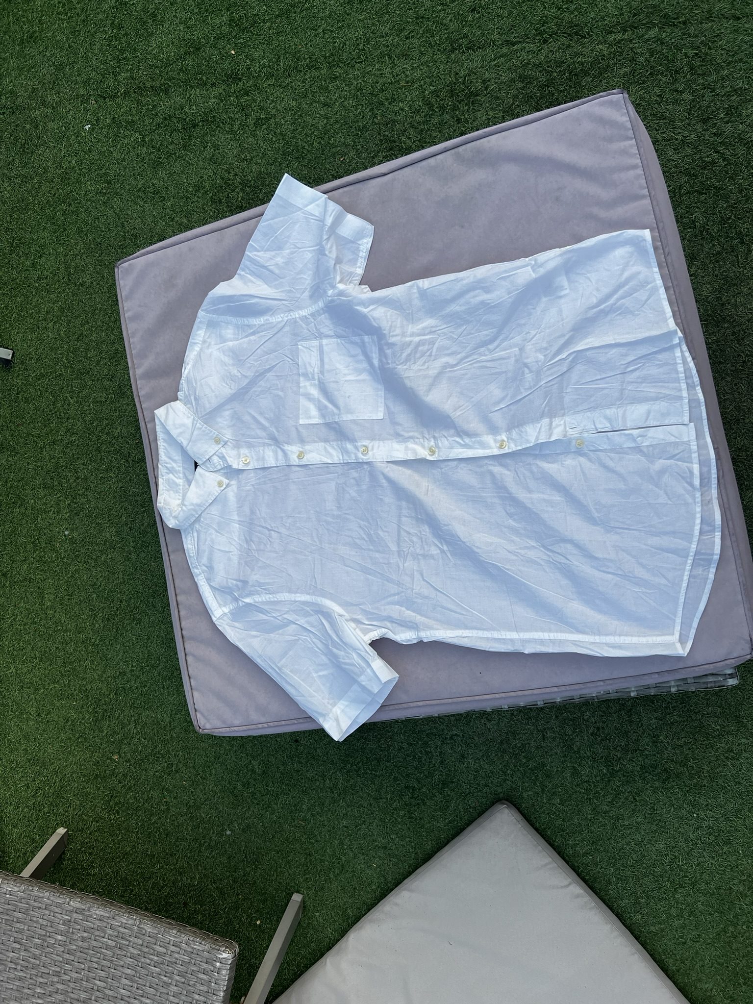 H&M White Regular Fit Short Sleeve Shirt Medium