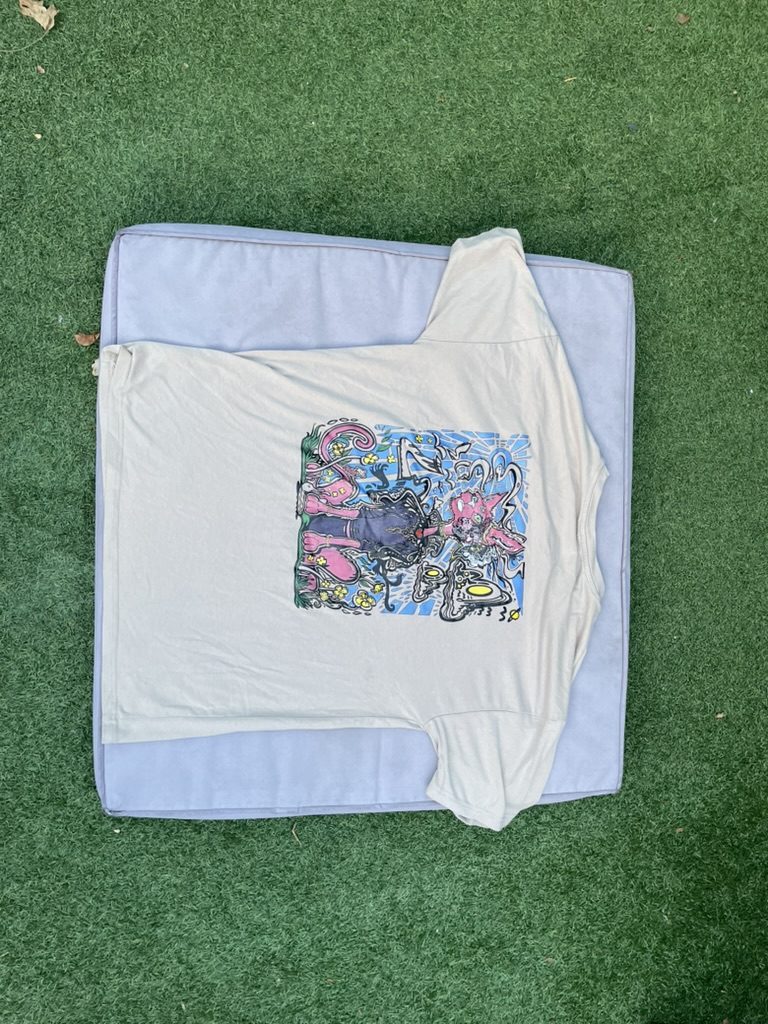 Romwe Beige Graphic Flower Print T-Shirt Medium image 3