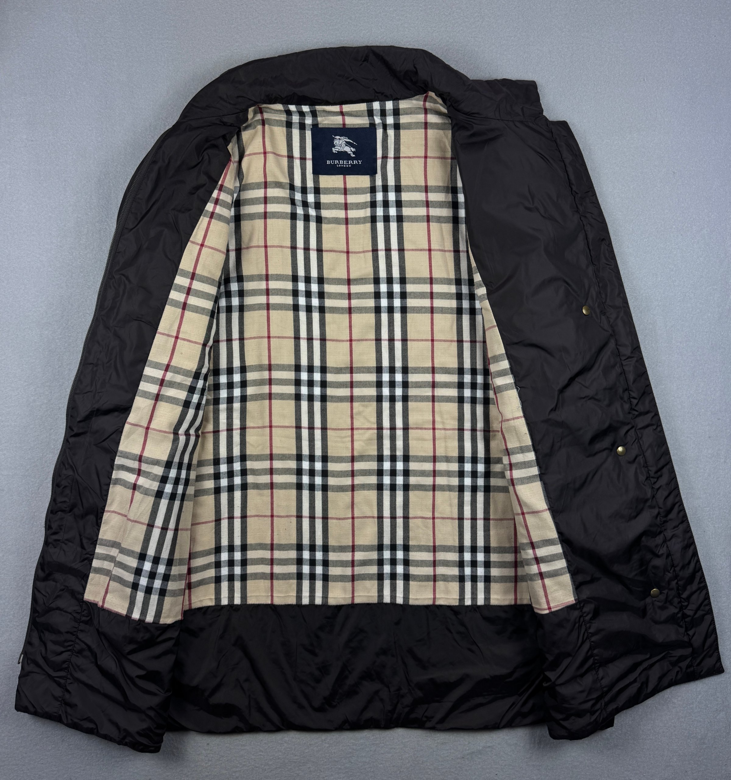 Burberry London Vintage Dark Brown Quilted Women`s Jacket Classic Check Lining Size 48 / XL image 3