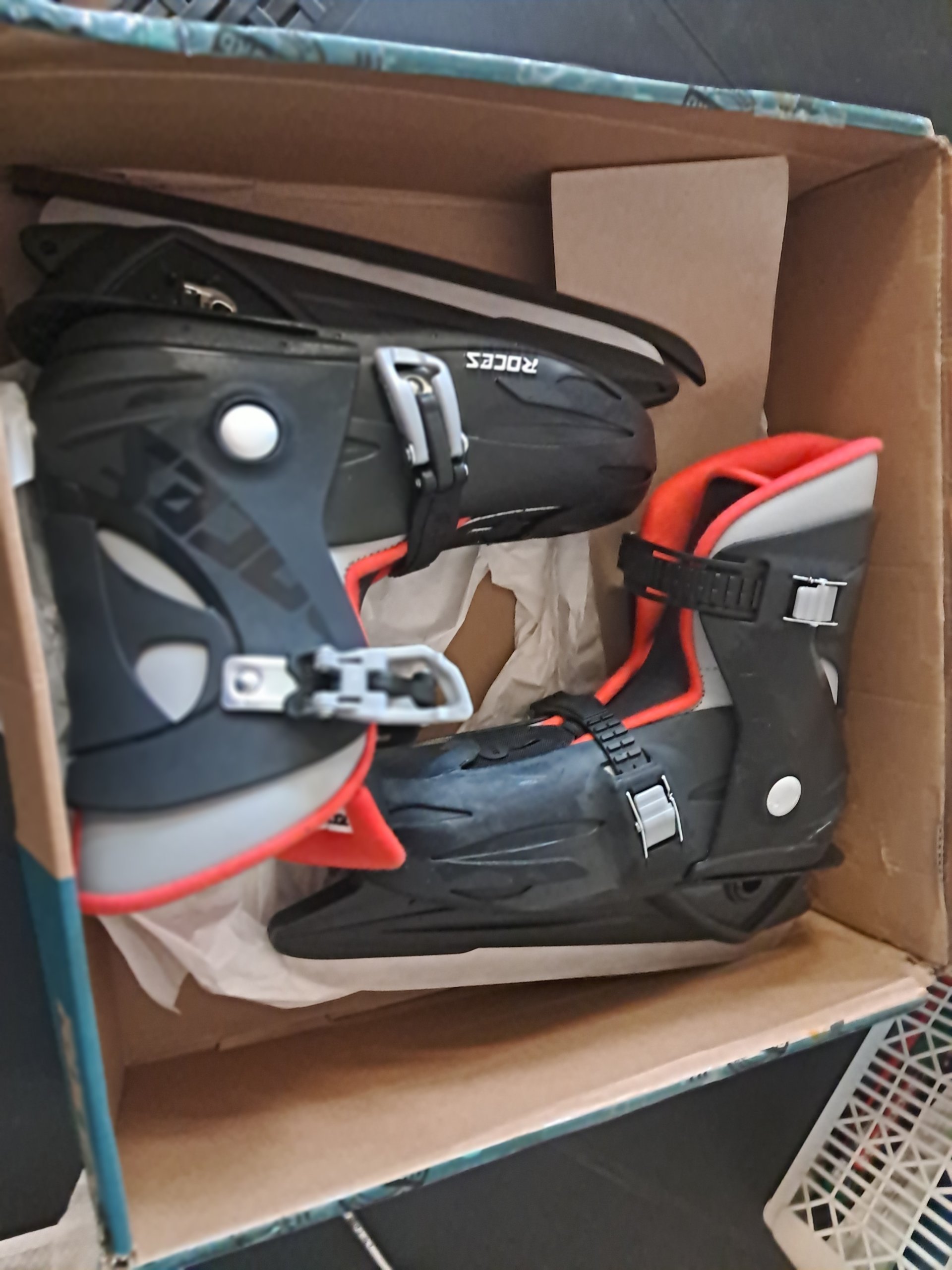 Roces Verstelbare IJschaatsen – Maat 36 t/m 40 (Zo goed als nieuw)