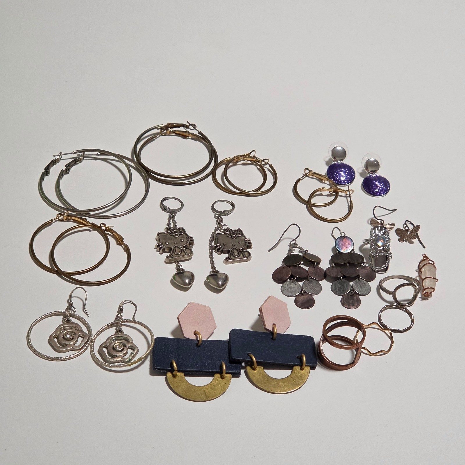 Mixed Metal Women's Earrings Lot Various Styles. B7