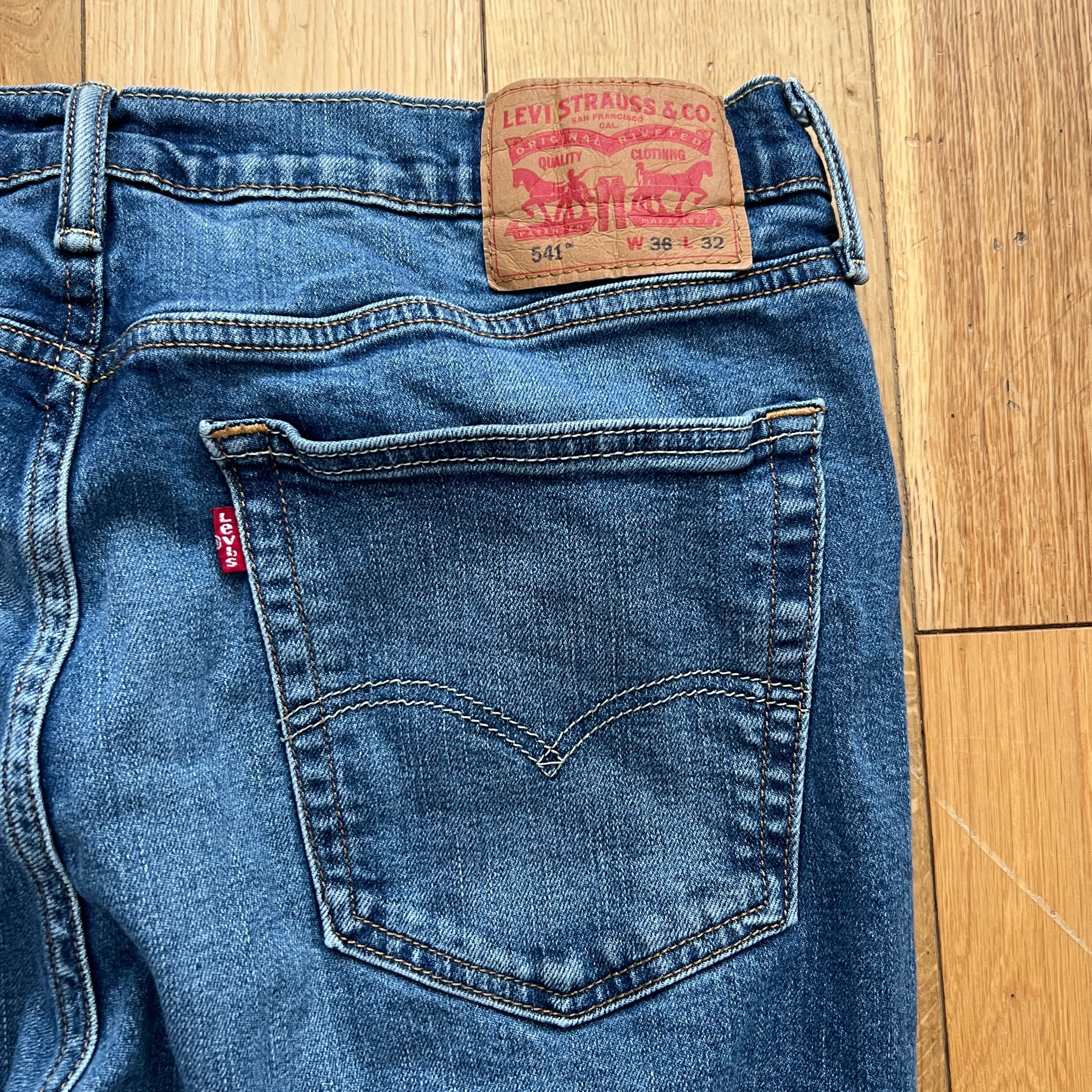 Levi's 541 Athletic Taper Jeans Men's W36 L32 Medium Wash Blue Denim 18181-0074 image 9