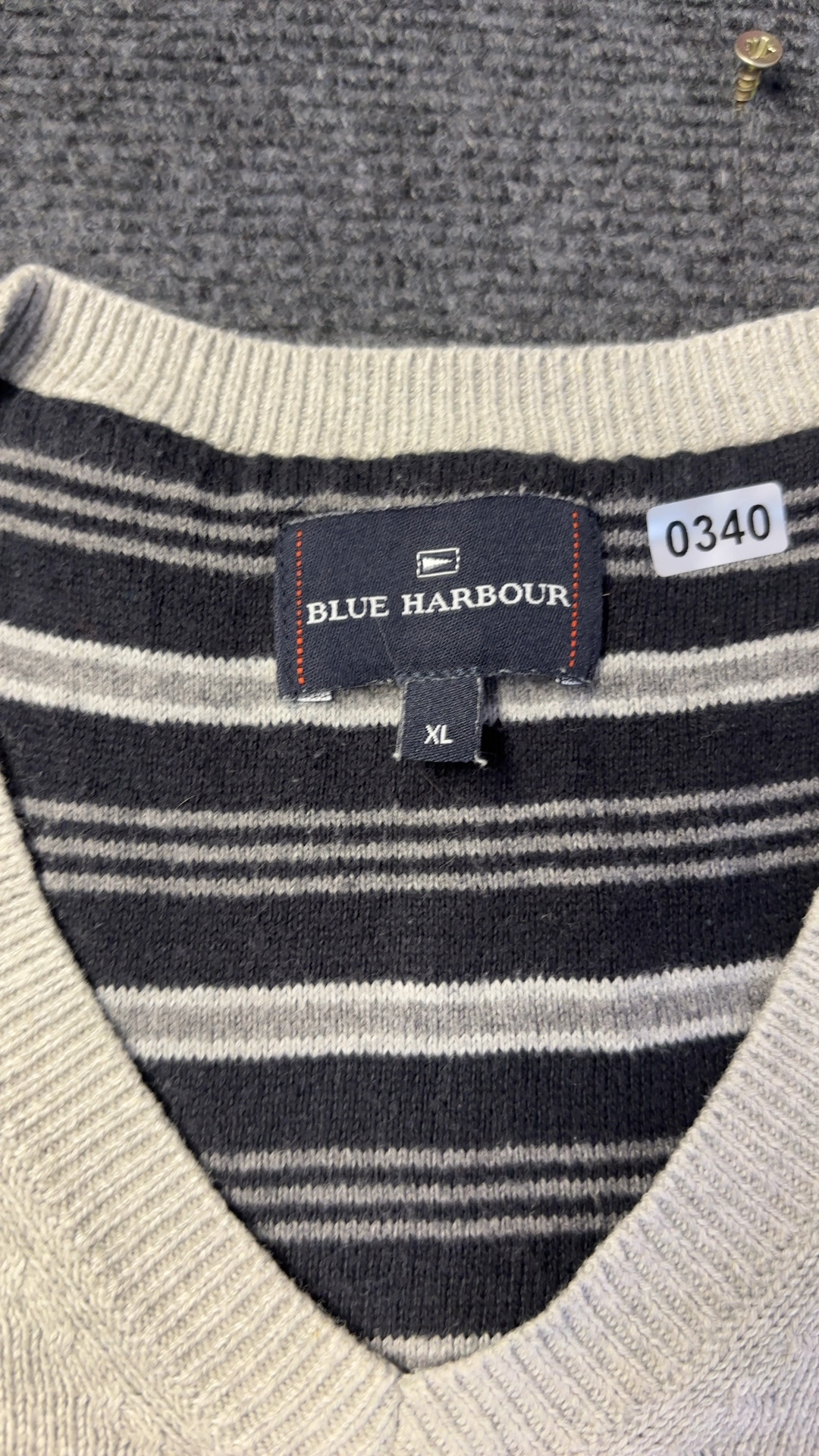 Marks and Spencer Silver Grey Cotton V-Neck Sweater X Large very good condition image 2